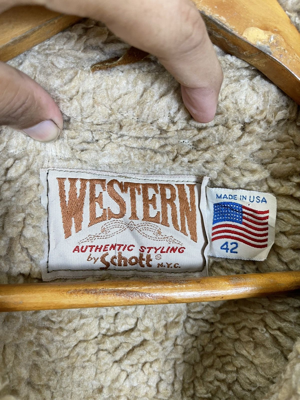 Schott ❌LAST CALL🔥Vintage1980 COWHIDE WESTERN SCHOTT NYC SUEDE Size US M / EU 48-50 / 2 - 7 Thumbnail