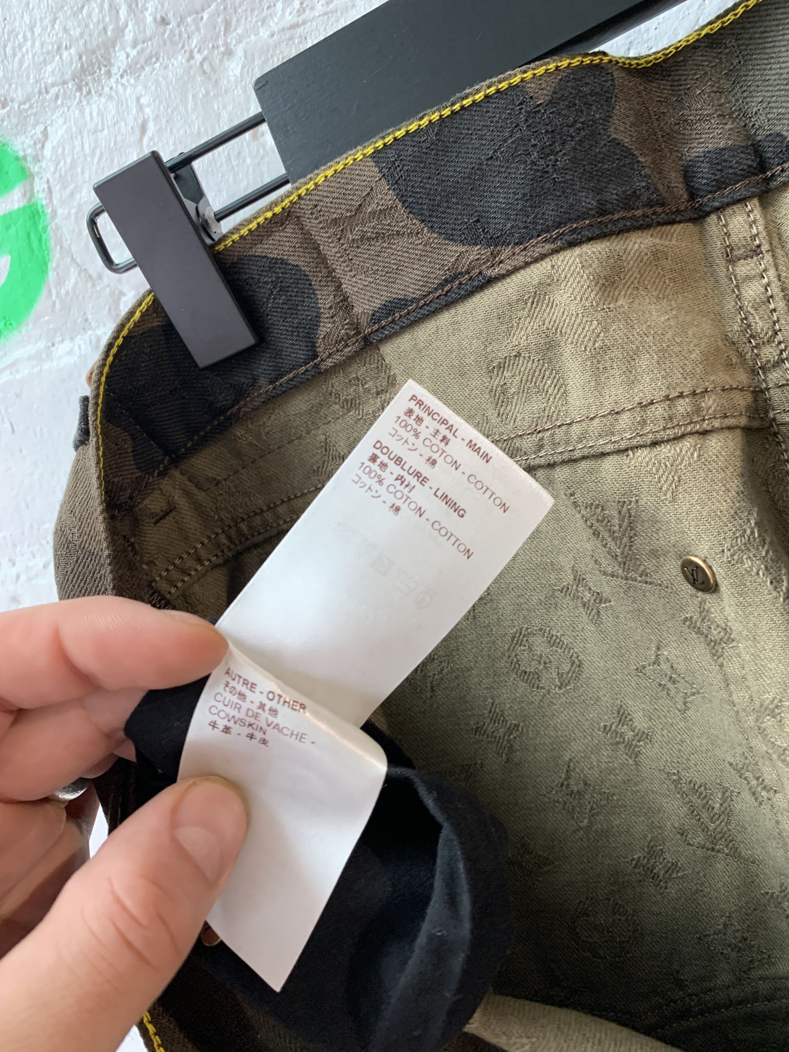 Louis Vuitton × Supreme Louis Vuitton x Supreme Camo monogram Jeans Sz 31 BRAND NEW Size US 31 - 11 Thumbnail