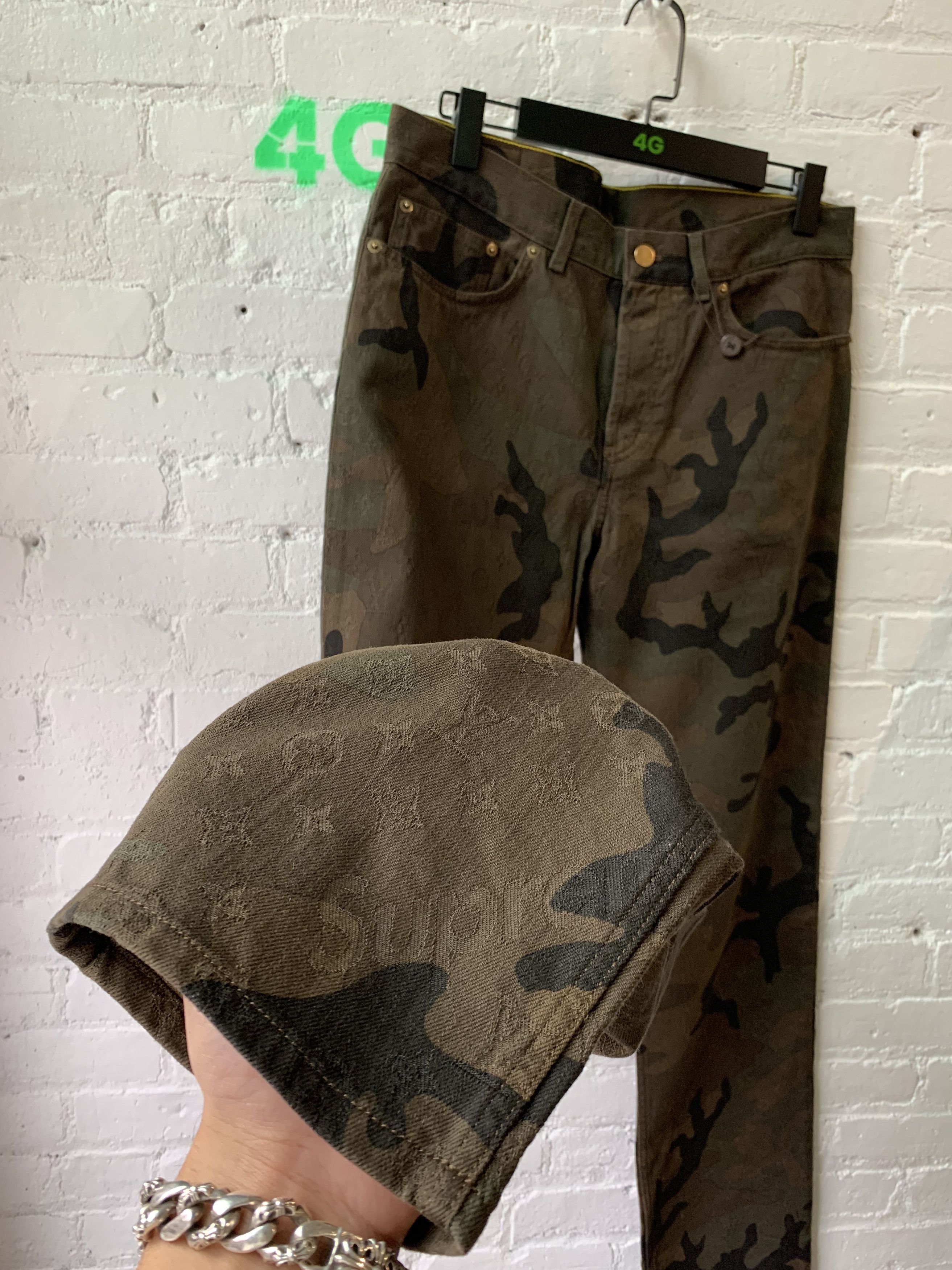 Louis Vuitton × Supreme Louis Vuitton x Supreme Camo monogram Jeans Sz 31 BRAND NEW Size US 31 - 3 Thumbnail