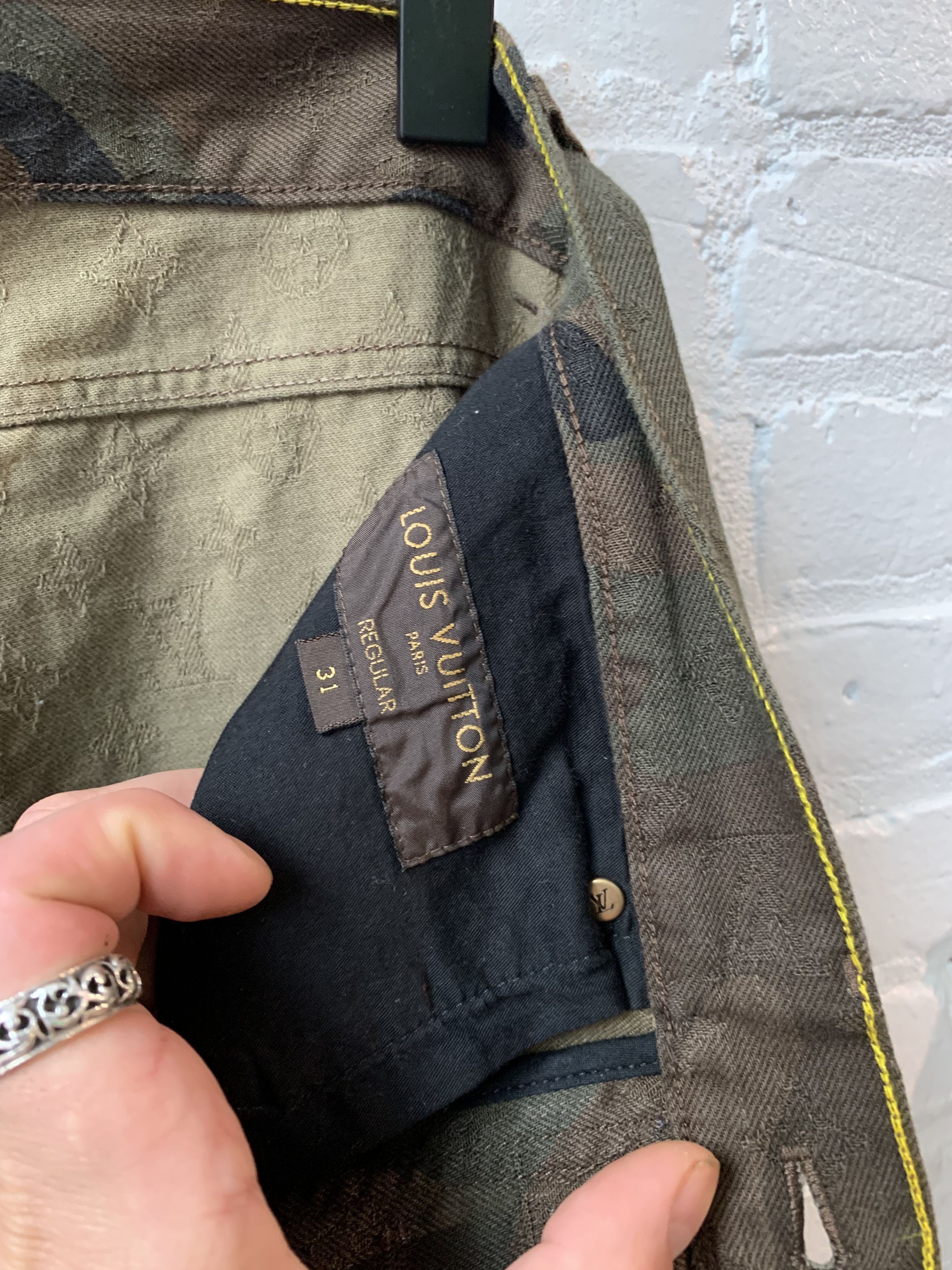 Louis Vuitton × Supreme Louis Vuitton x Supreme Camo monogram Jeans Sz 31 BRAND NEW Size US 31 - 8 Thumbnail