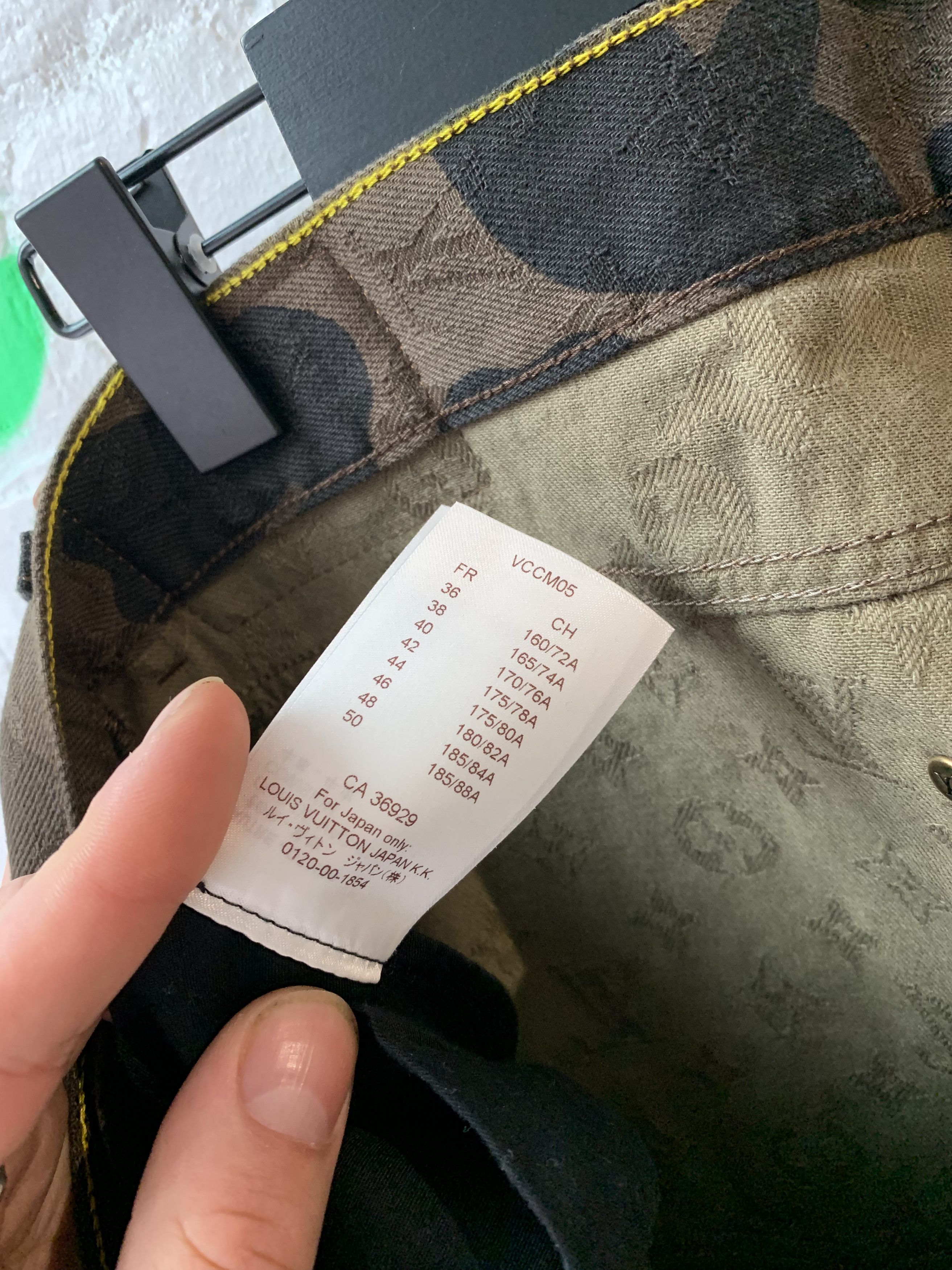 Louis Vuitton × Supreme Louis Vuitton x Supreme Camo monogram Jeans Sz 31 BRAND NEW Size US 31 - 10 Thumbnail