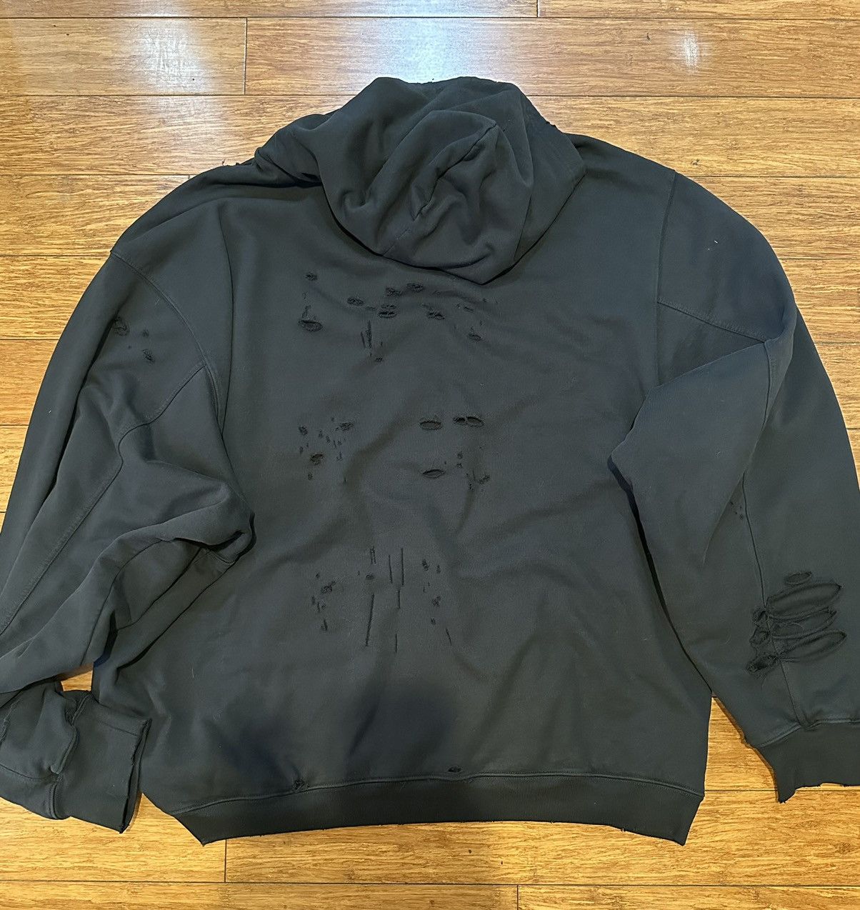 Balenciaga Balenciaga Blk/Blk Caps Destroyed Hoodie Large