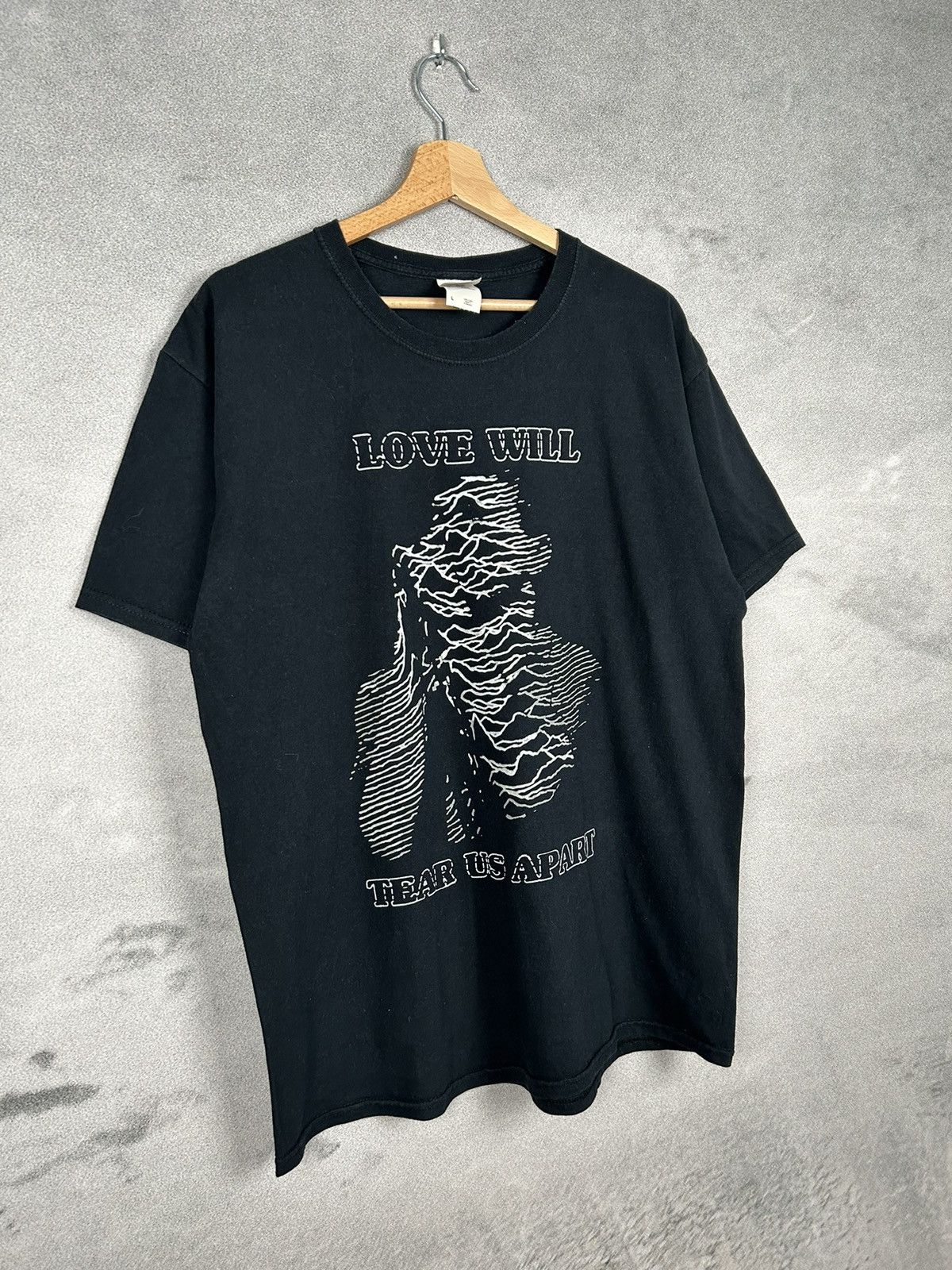 Band Tees × Vintage Vintage Joy Division Graphic Tee Love Will Tear Us Apart Size US L / EU 52-54 / 3 - 4 Thumbnail