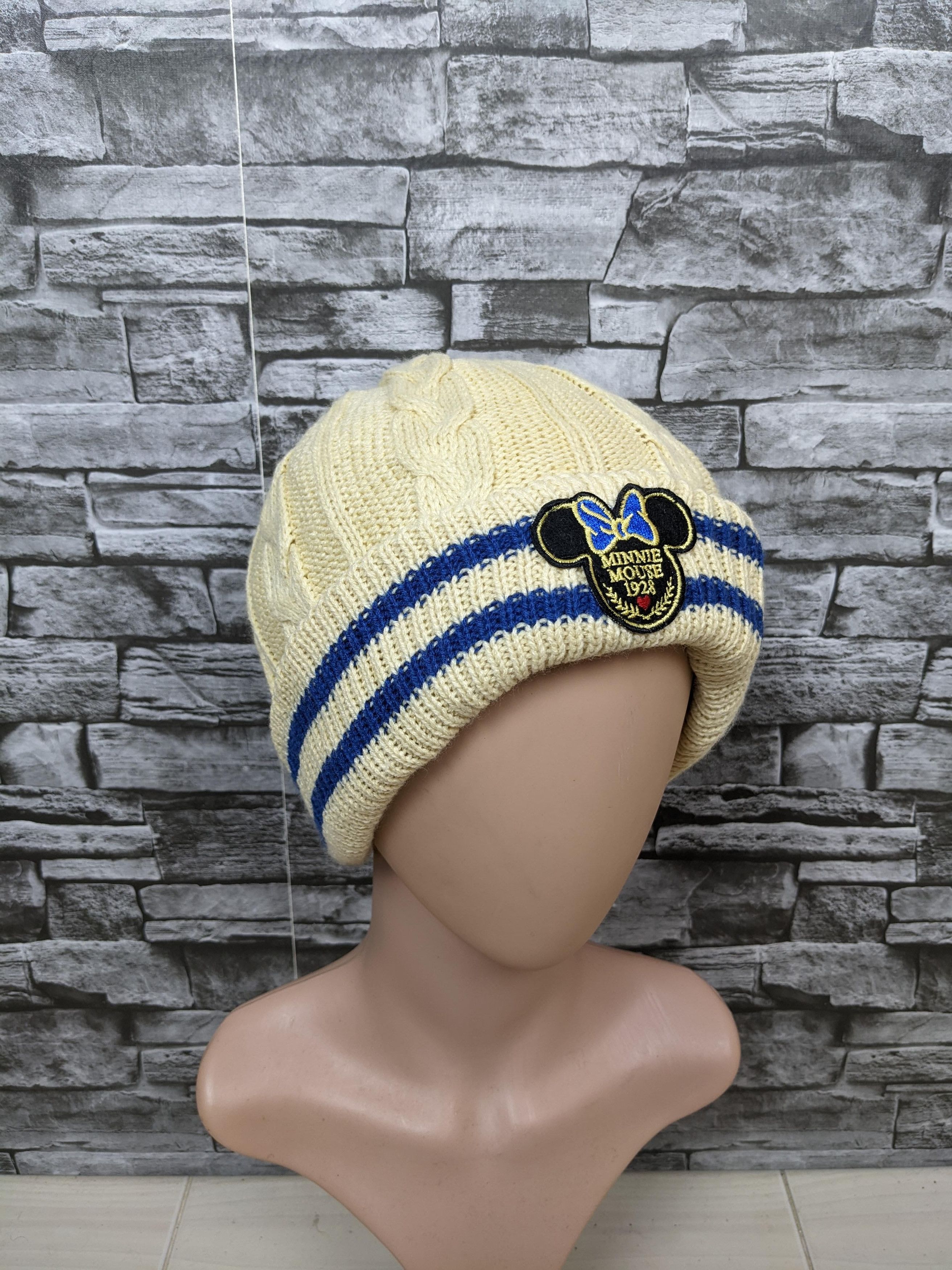Cartoon Network Vintage Disney Mickey Mouse Beanie Hat Cap Snowcap Size ONE SIZE - 1 Thumbnail