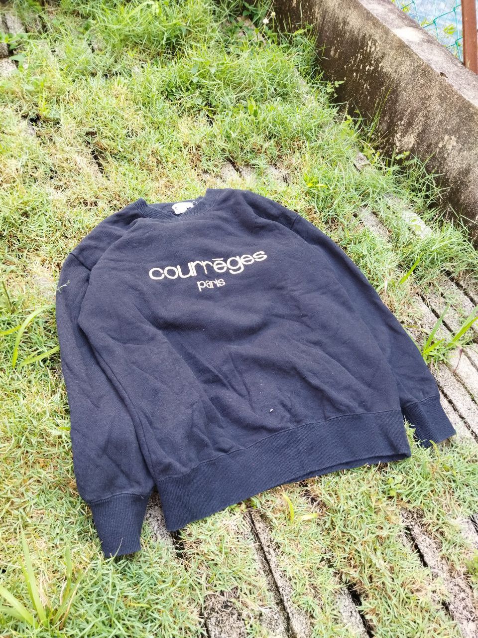 Courreges Vintage Courreges Spell Out Big Logo Crewneck Size M / US 6-8 / IT 42-44 - 3 Thumbnail
