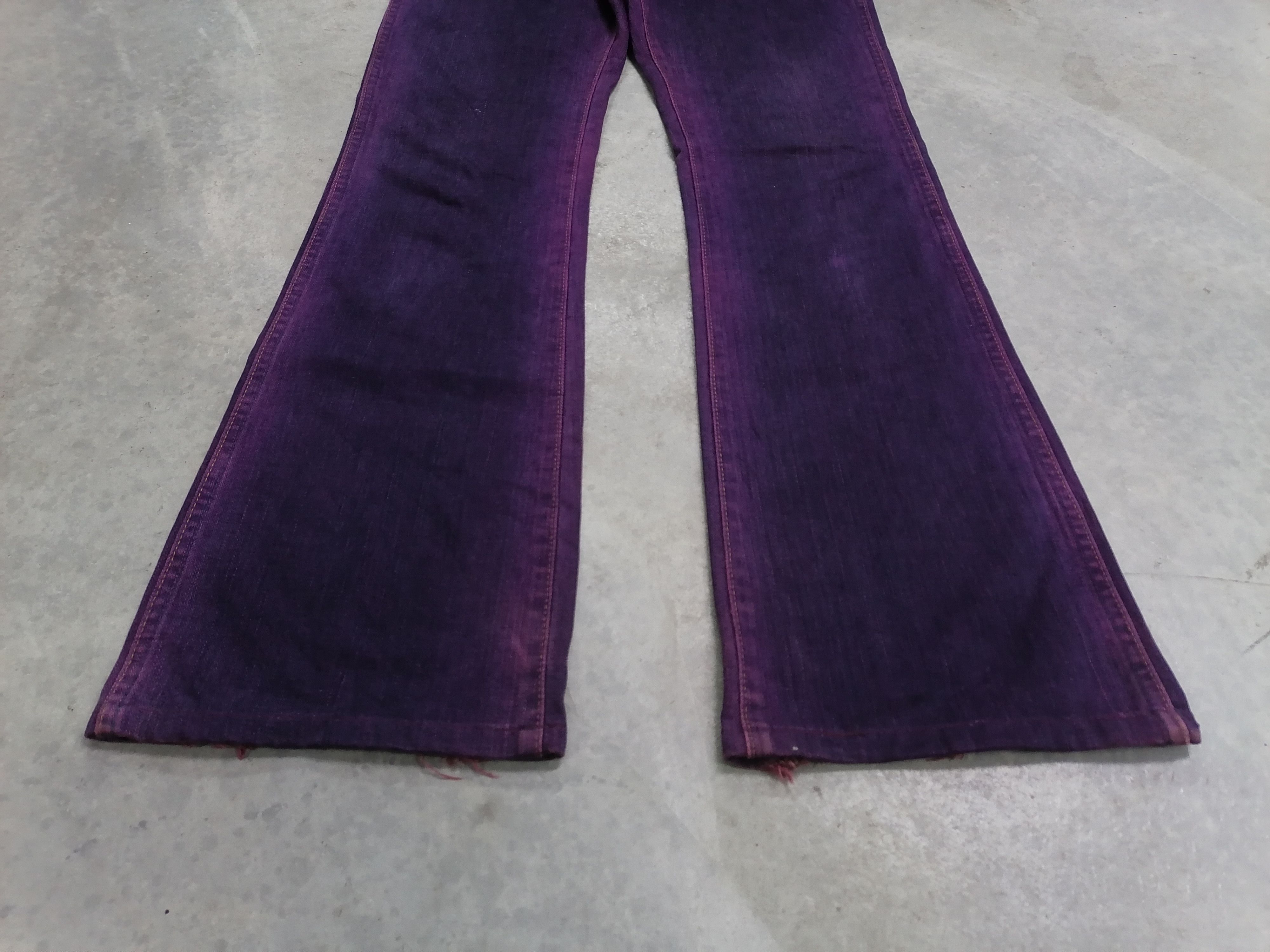 20471120 × Japanese Brand FLARED🔥Vintage Wrangler Purple Distressed Denim Pants⚡⚡⚡ Size US 29 - 3 Thumbnail