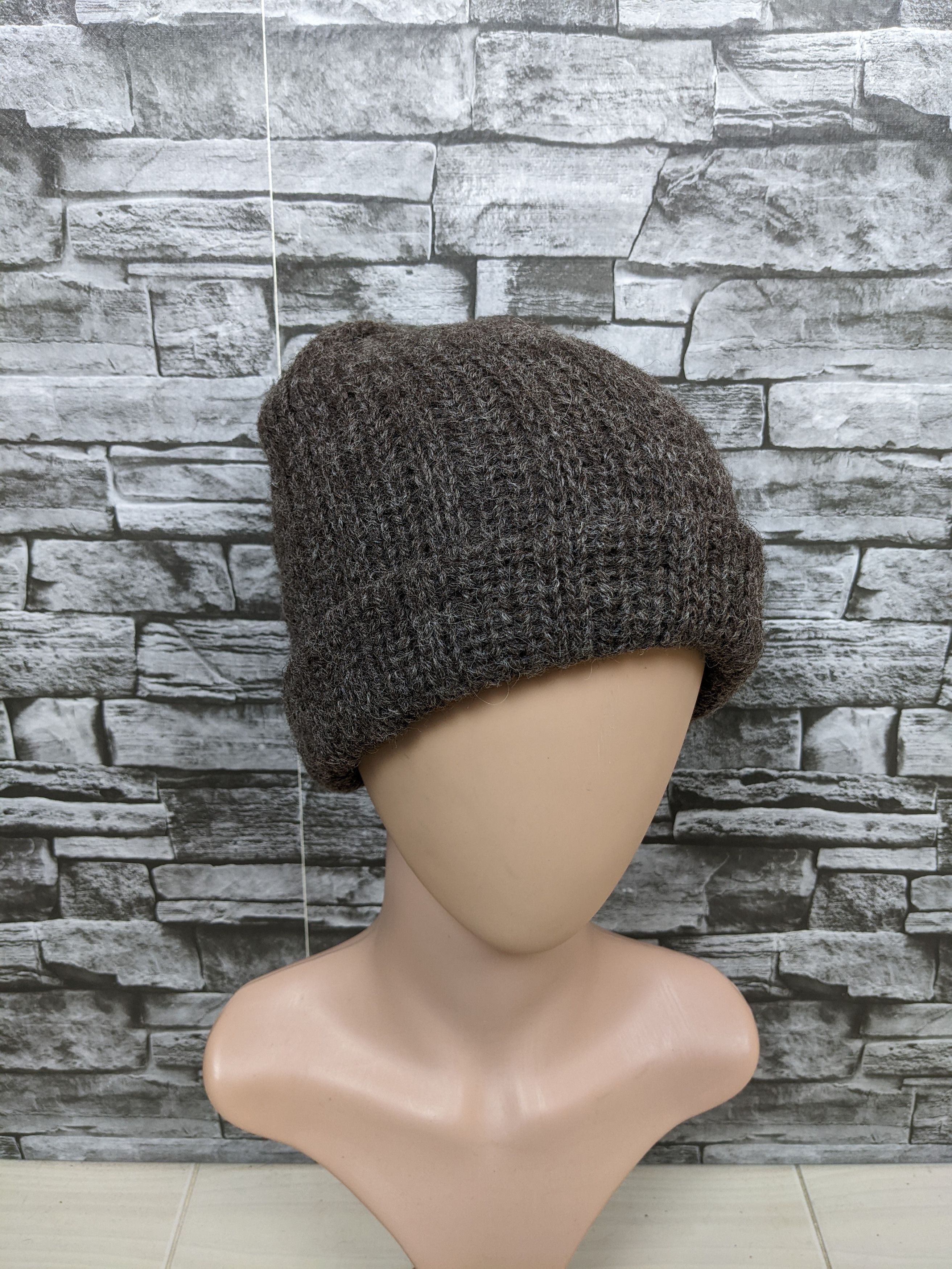 Black Sheep Vintage Black Sheep Plain Beanie Hat Cap Snowcap Size ONE SIZE - 1 Thumbnail