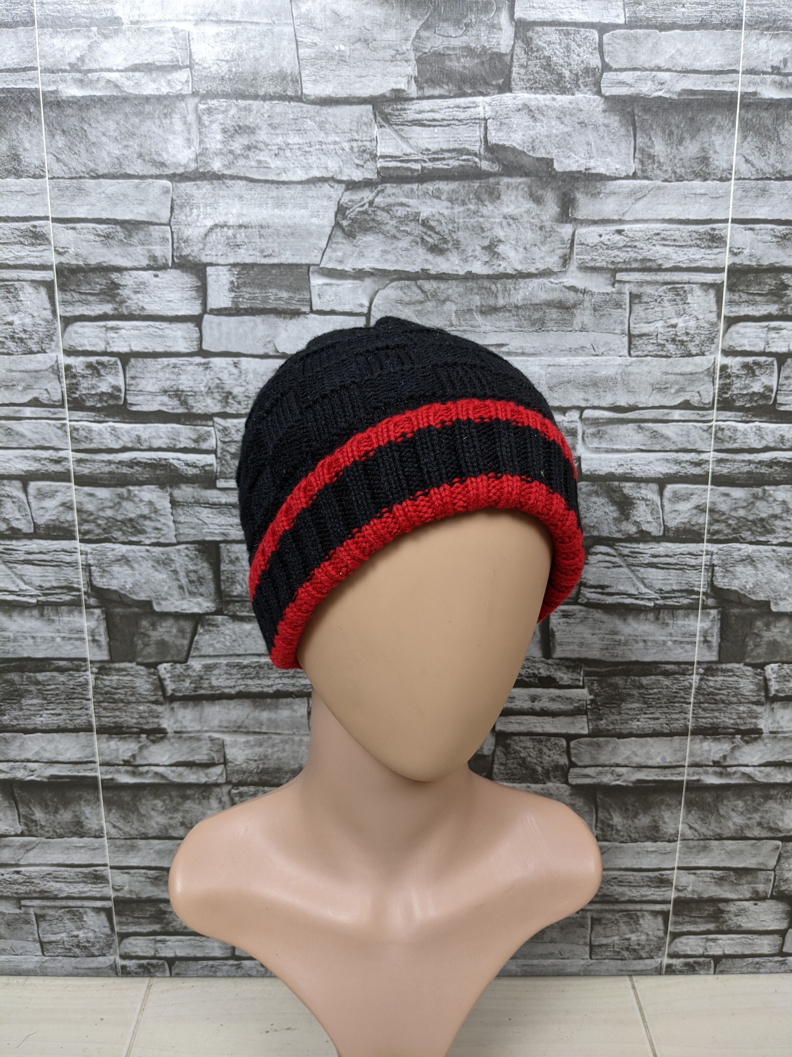 Katharine Hamnett London Vintage Hamnett Plain Beanie Hat Cap Snowcap Size ONE SIZE - 1 Thumbnail