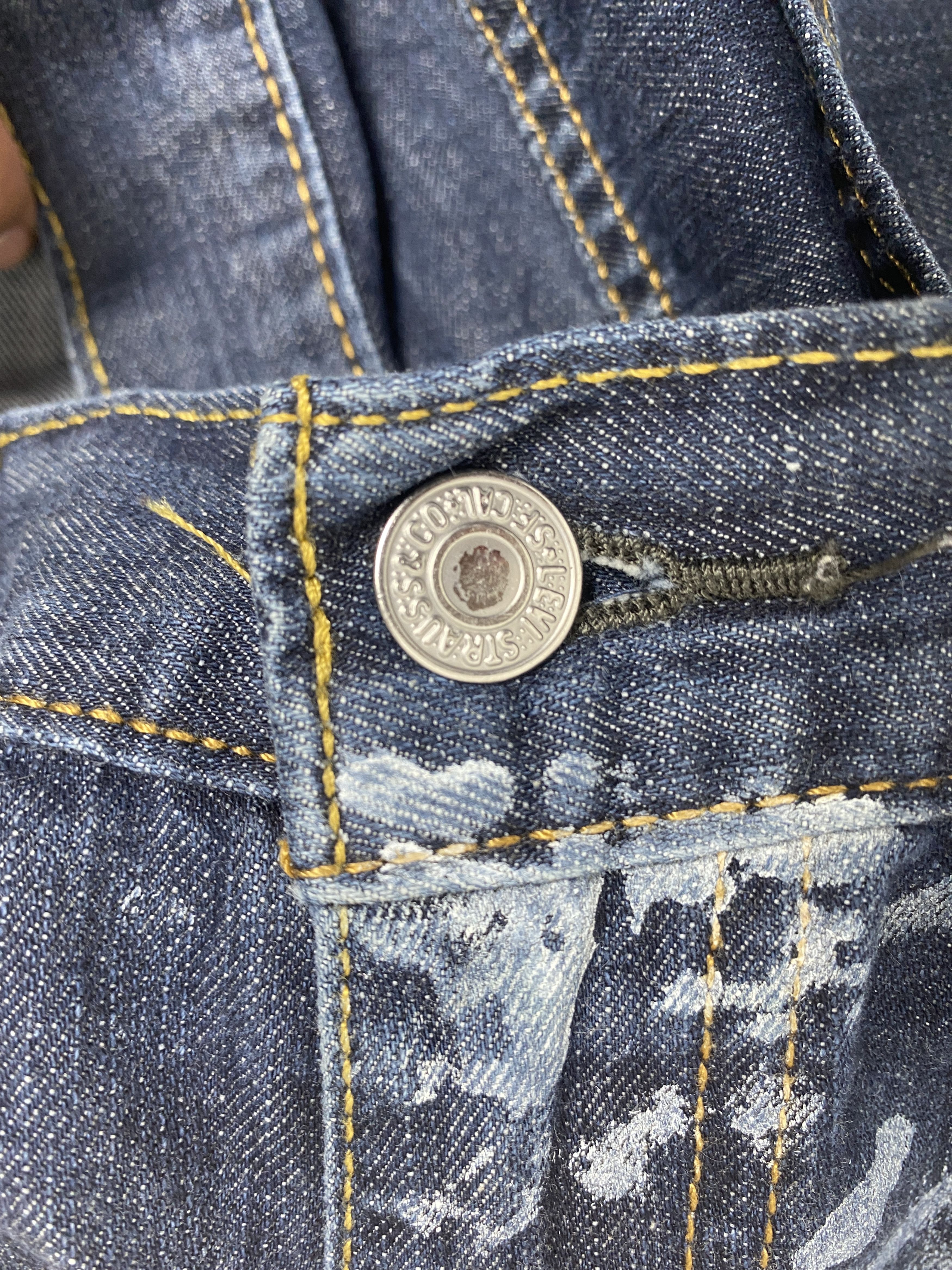 Levi's × Vintage Vintage Levis 569 Straight Cut Paint Dirty Jeans Size US 35 - 18 Thumbnail
