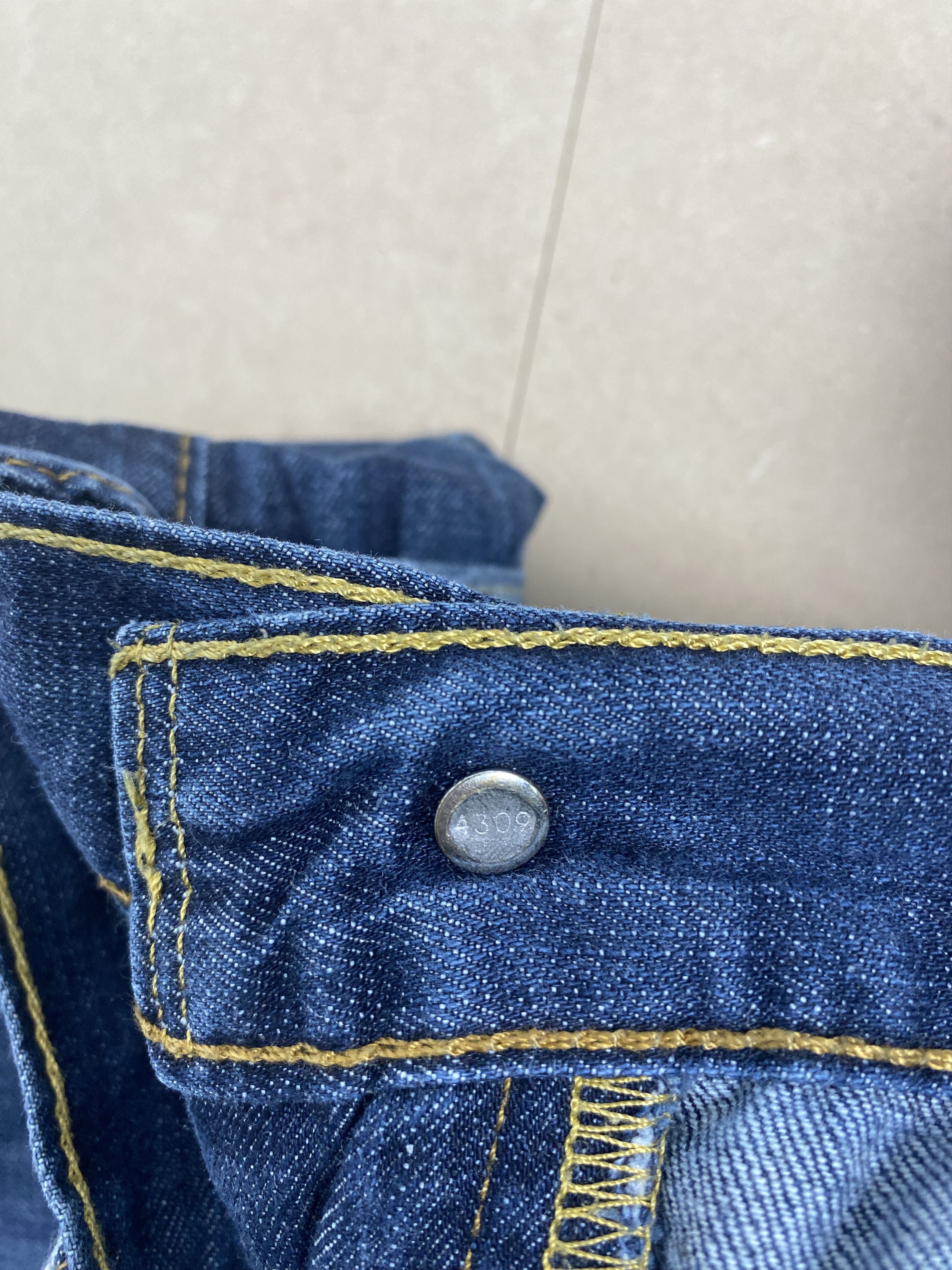 Levi's × Vintage Vintage Levis 569 Straight Cut Paint Dirty Jeans Size US 35 - 17 Thumbnail