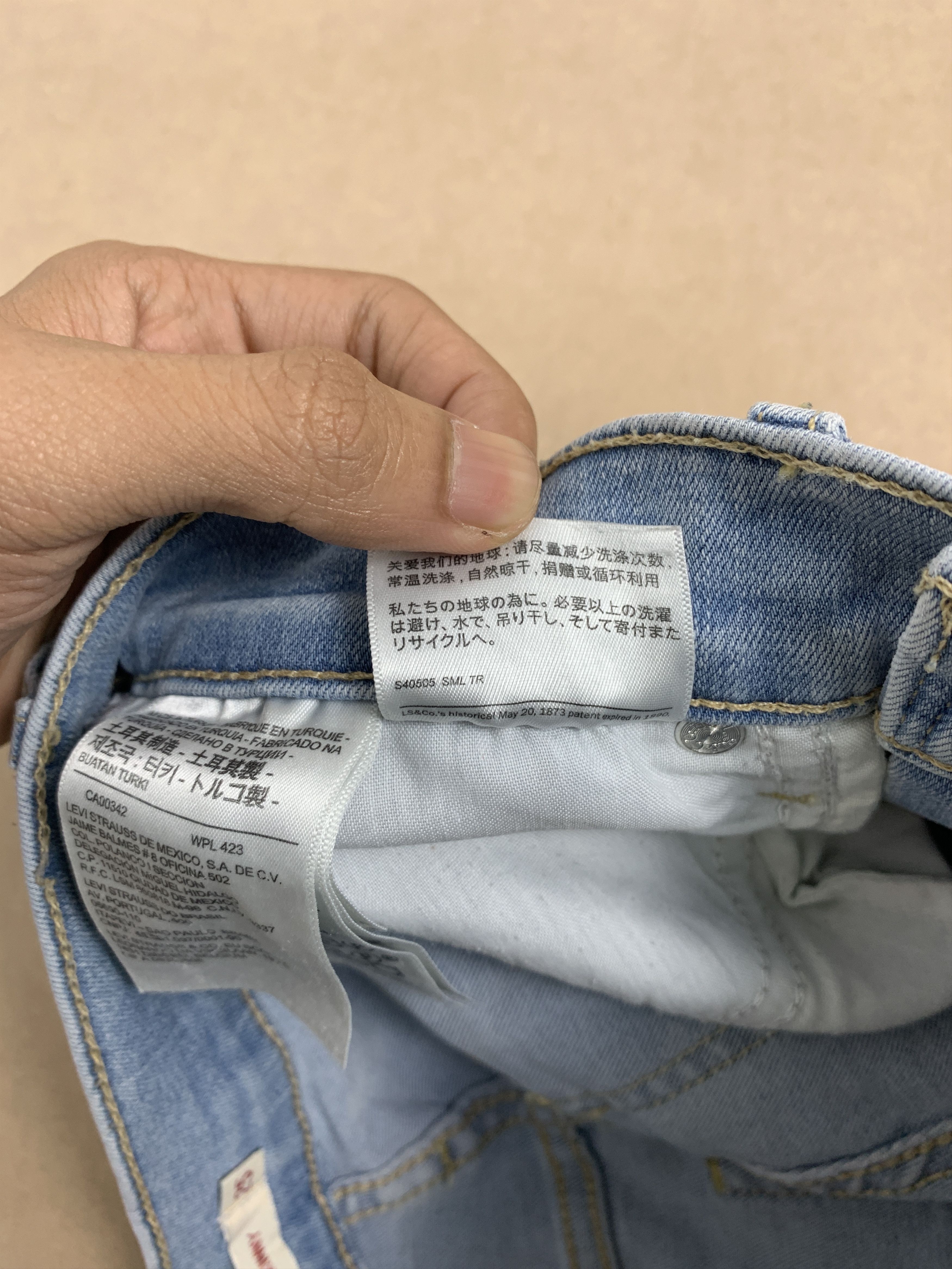 Levi's × Vintage Vintage Levi's Mile High Super Skinny Distressed Jeans Size 23" - 14 Thumbnail