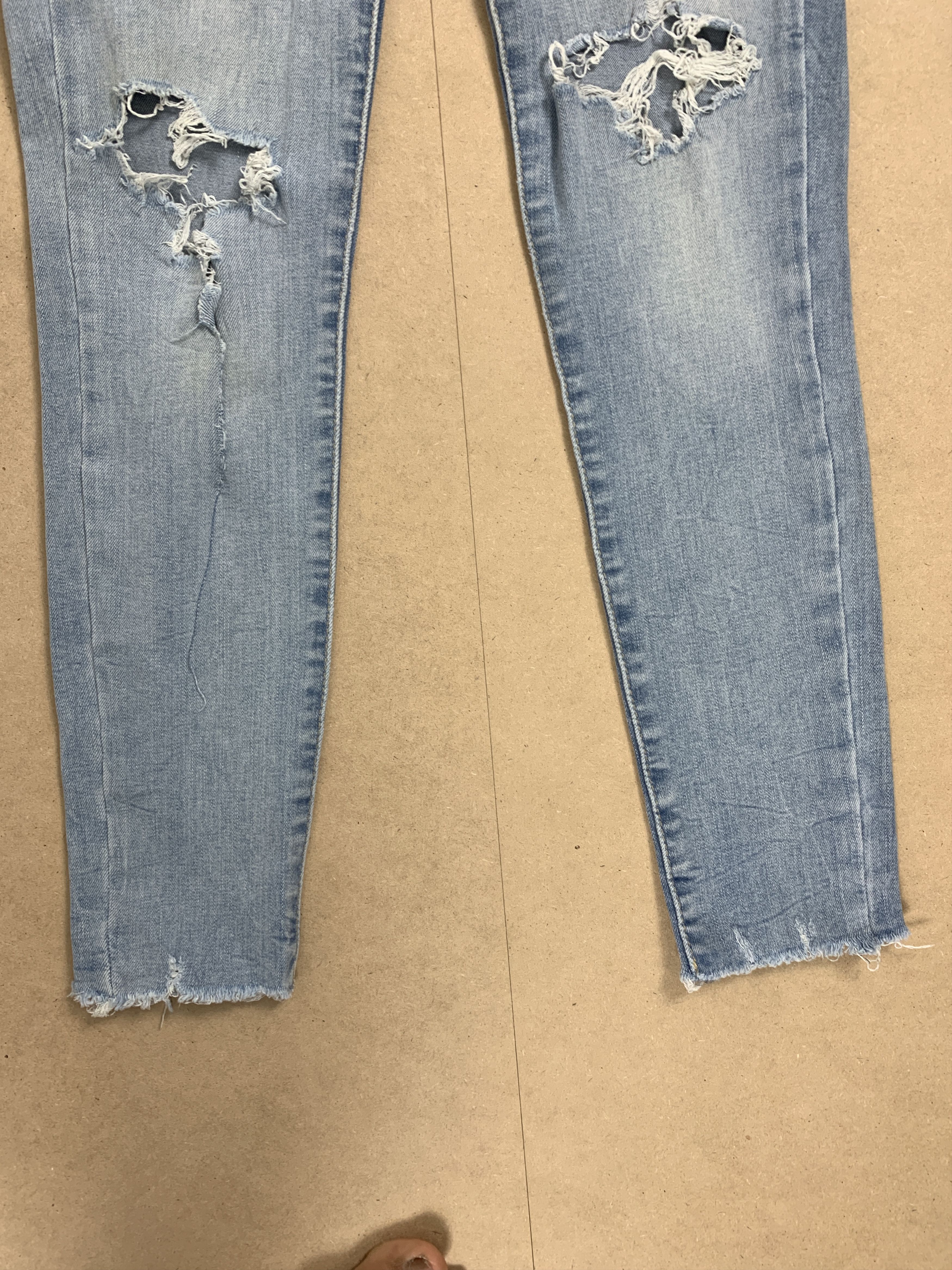 Levi's × Vintage Vintage Levi's Mile High Super Skinny Distressed Jeans Size 23" - 5 Thumbnail