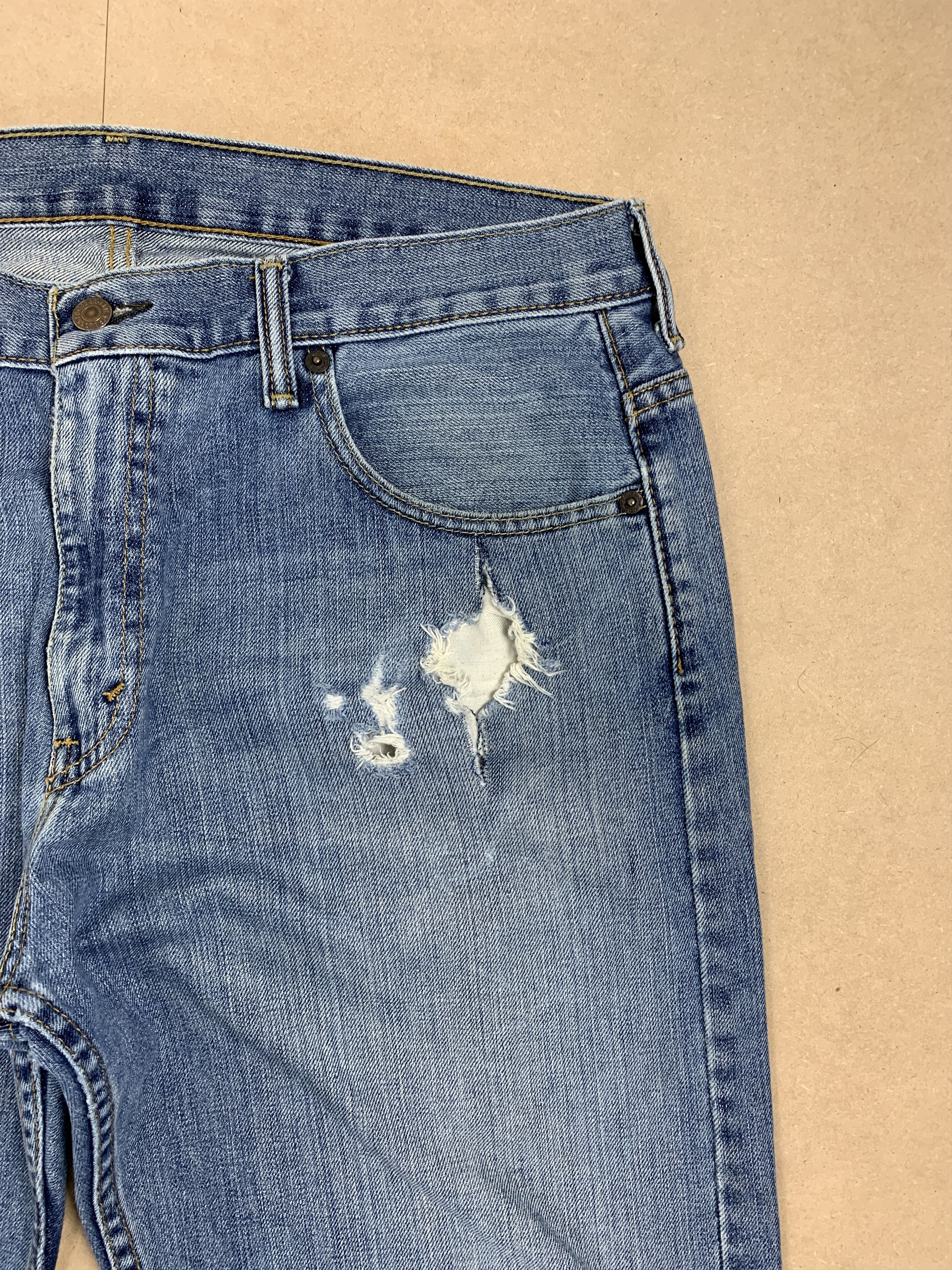 Levi's × Vintage Vintage Levi's 569 Straight Cut Faded Distressed Jeans Size US 36 / EU 52 - 3 Thumbnail