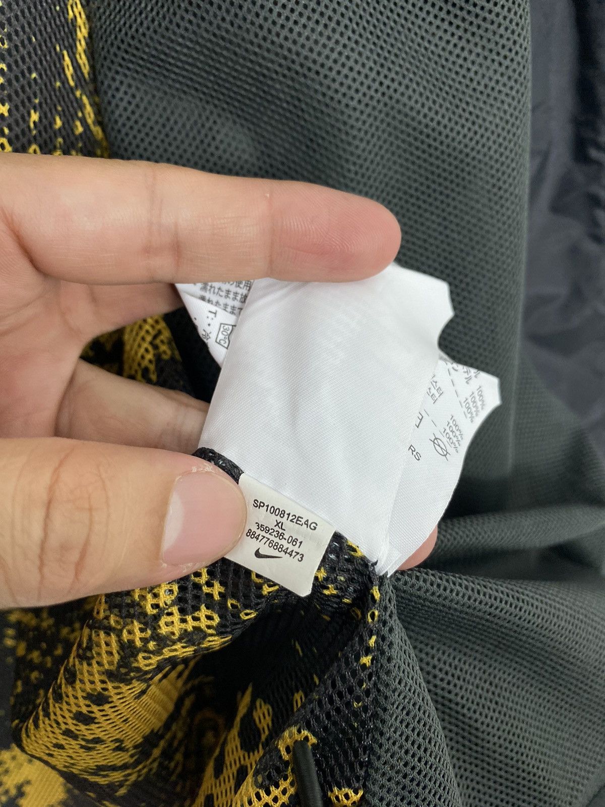 Nike Rare‼️ Nike Swoosh Jacket Embroidery Small Logo Size US XL / EU 56 / 4 - 9 Thumbnail