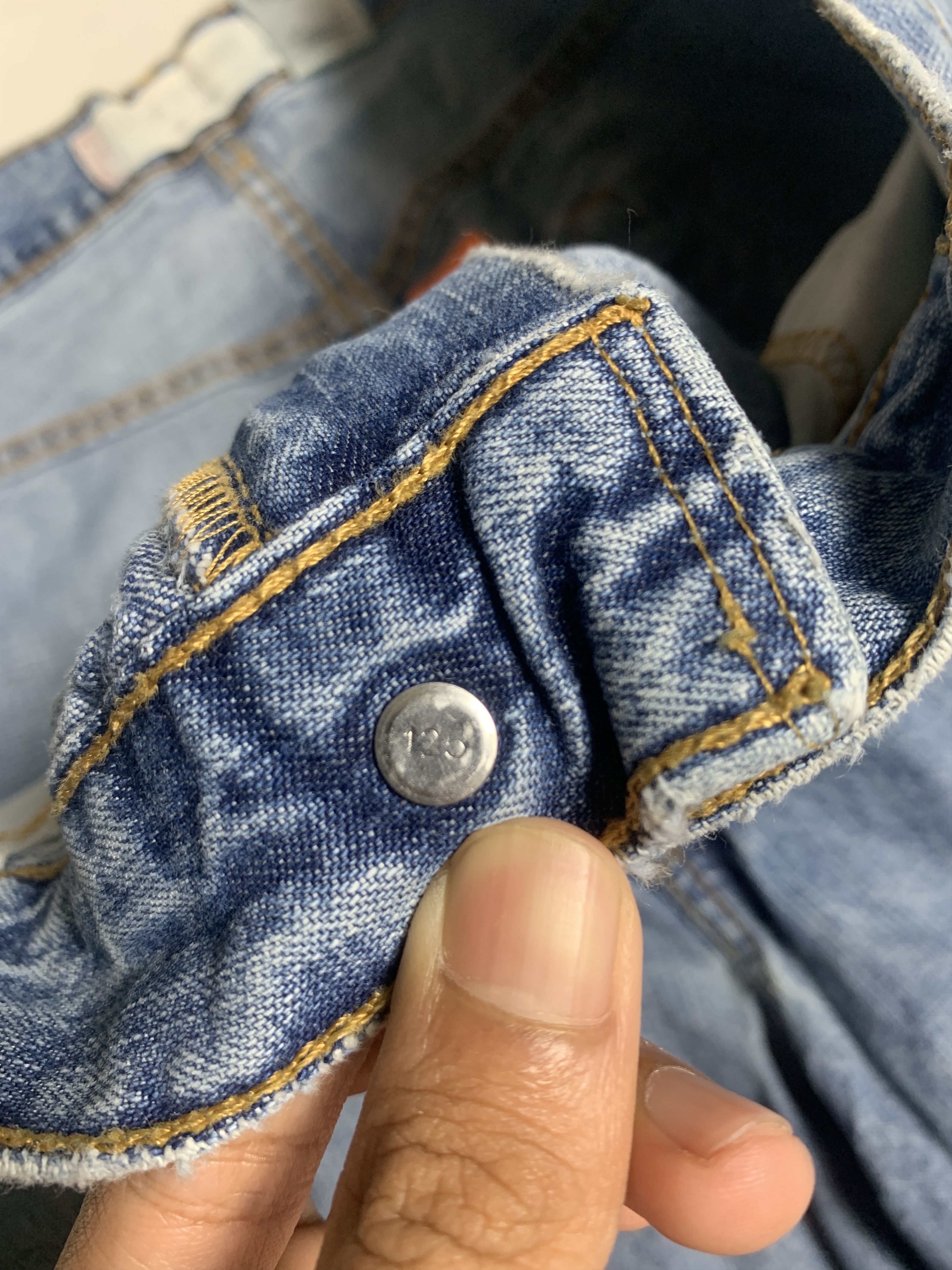 Levi's × Vintage Vintage LEVI'S 569 Distressed Faded Straight Cut Mid Wash Size US 34 / EU 50 - 5 Thumbnail