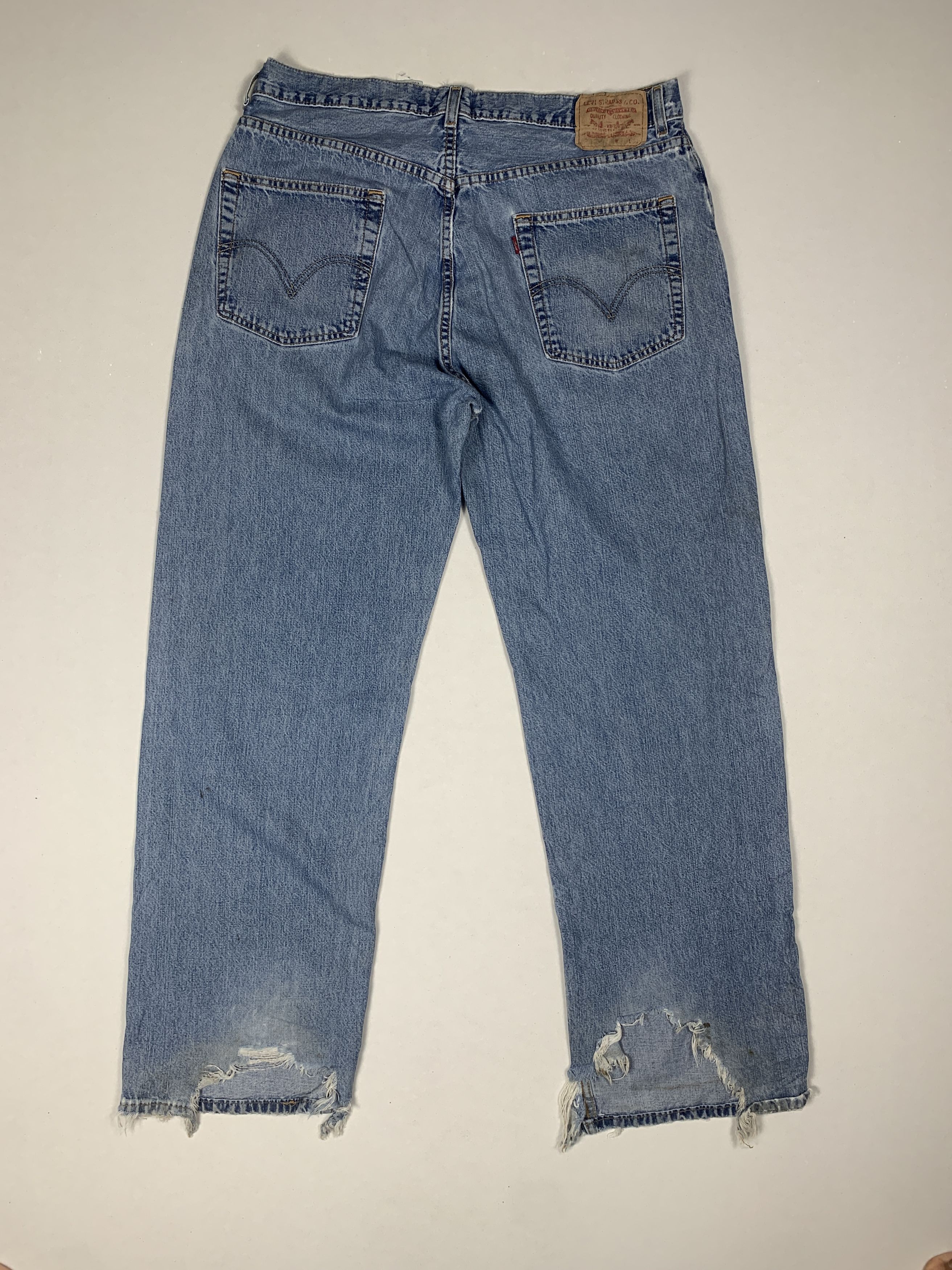 Levi's × Vintage Vintage LEVI'S 569 Distressed Faded Straight Cut Mid Wash Size US 34 / EU 50 - 13 Thumbnail