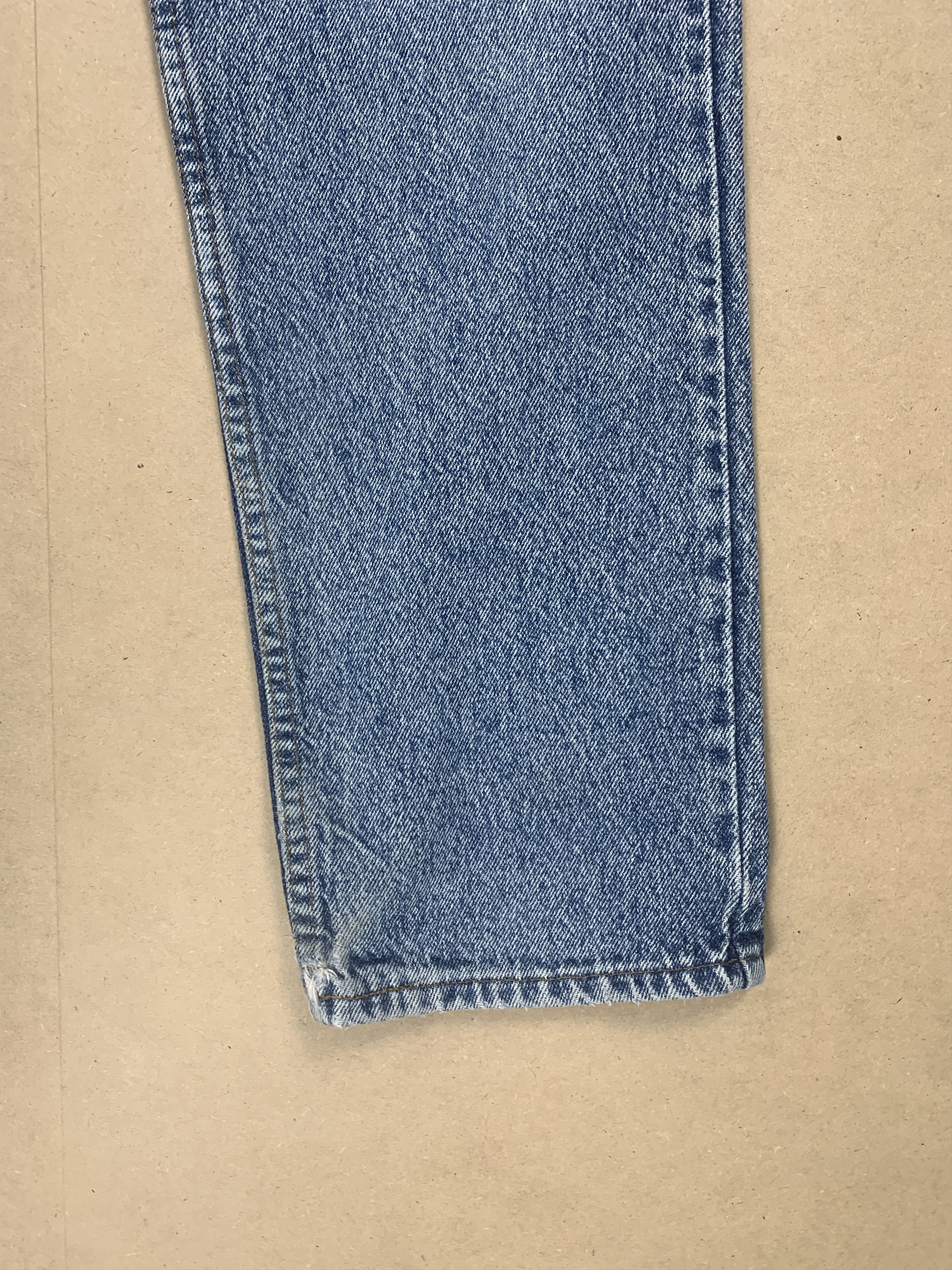 Levi's Vintage Levis 540 Straight Cut Faded Mid Wash Jeans Size US 34 / EU 50 - 3 Thumbnail