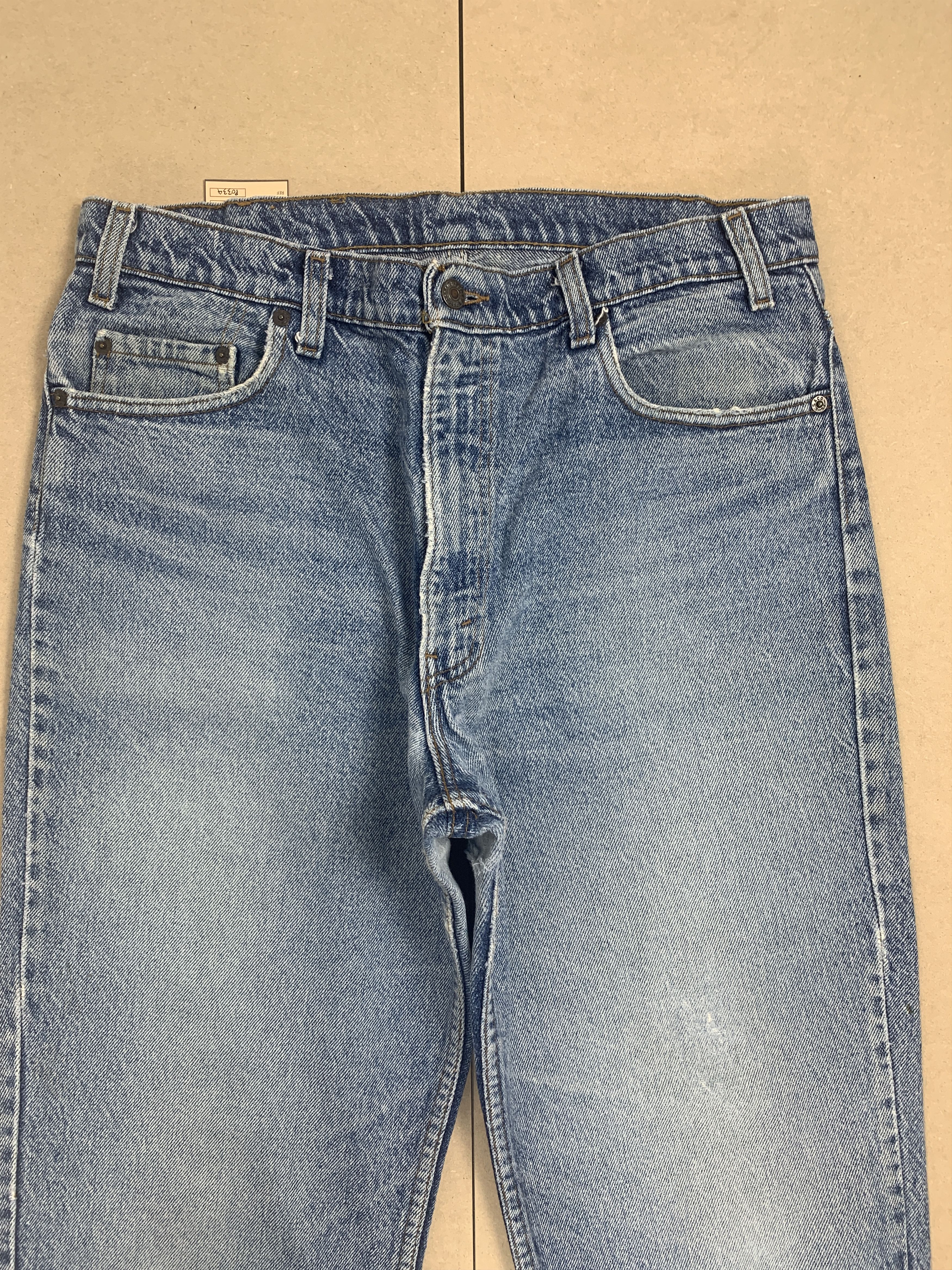 Levi's Vintage Levis 540 Straight Cut Faded Mid Wash Jeans Size US 34 / EU 50 - 2 Thumbnail