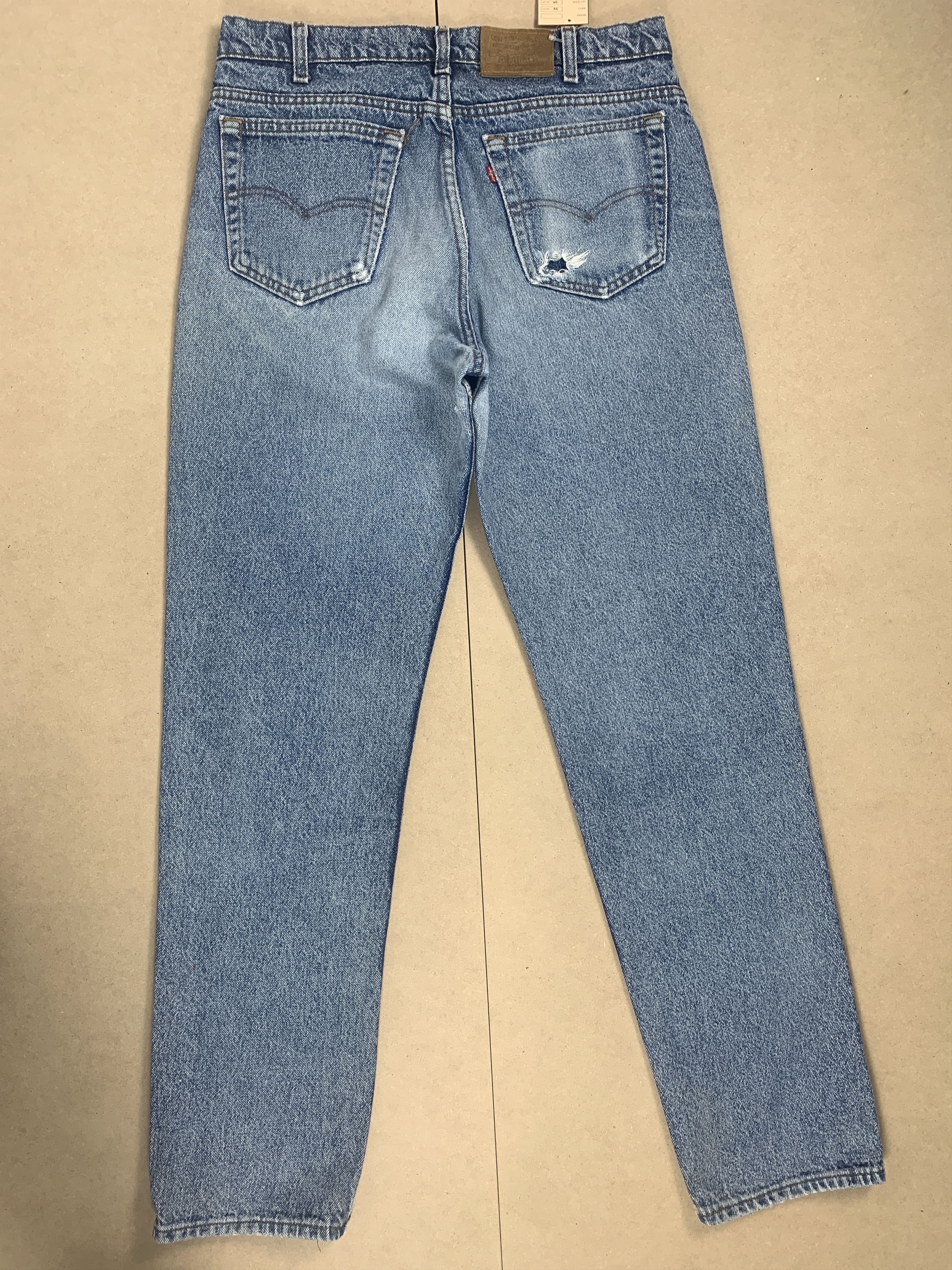 Levi's Vintage Levis 540 Straight Cut Faded Mid Wash Jeans Size US 34 / EU 50 - 5 Thumbnail