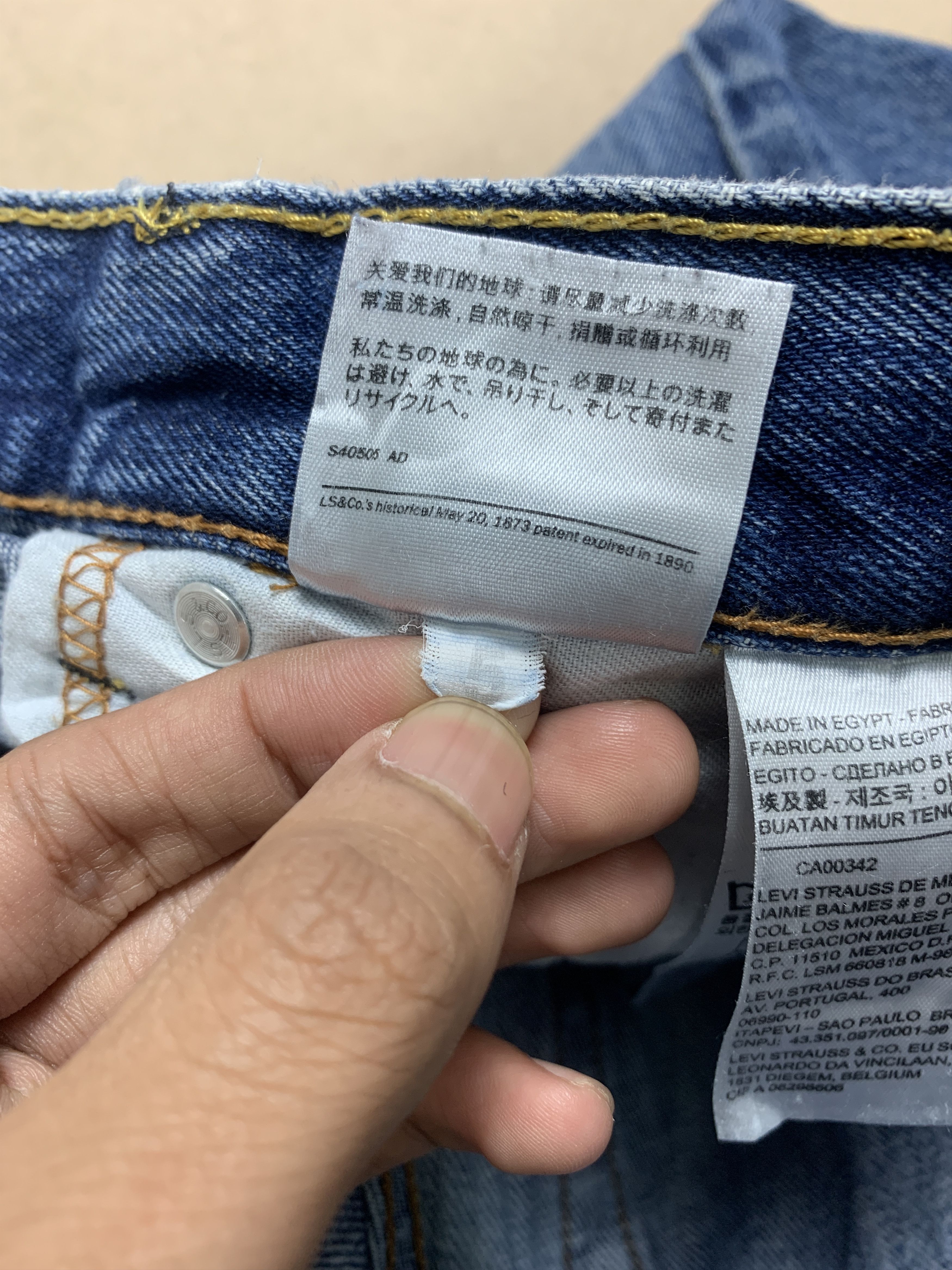 Levi's × Vintage Vintage Levi's 560 Faded Blue Jeans Size US 36 / EU 52 - 12 Thumbnail