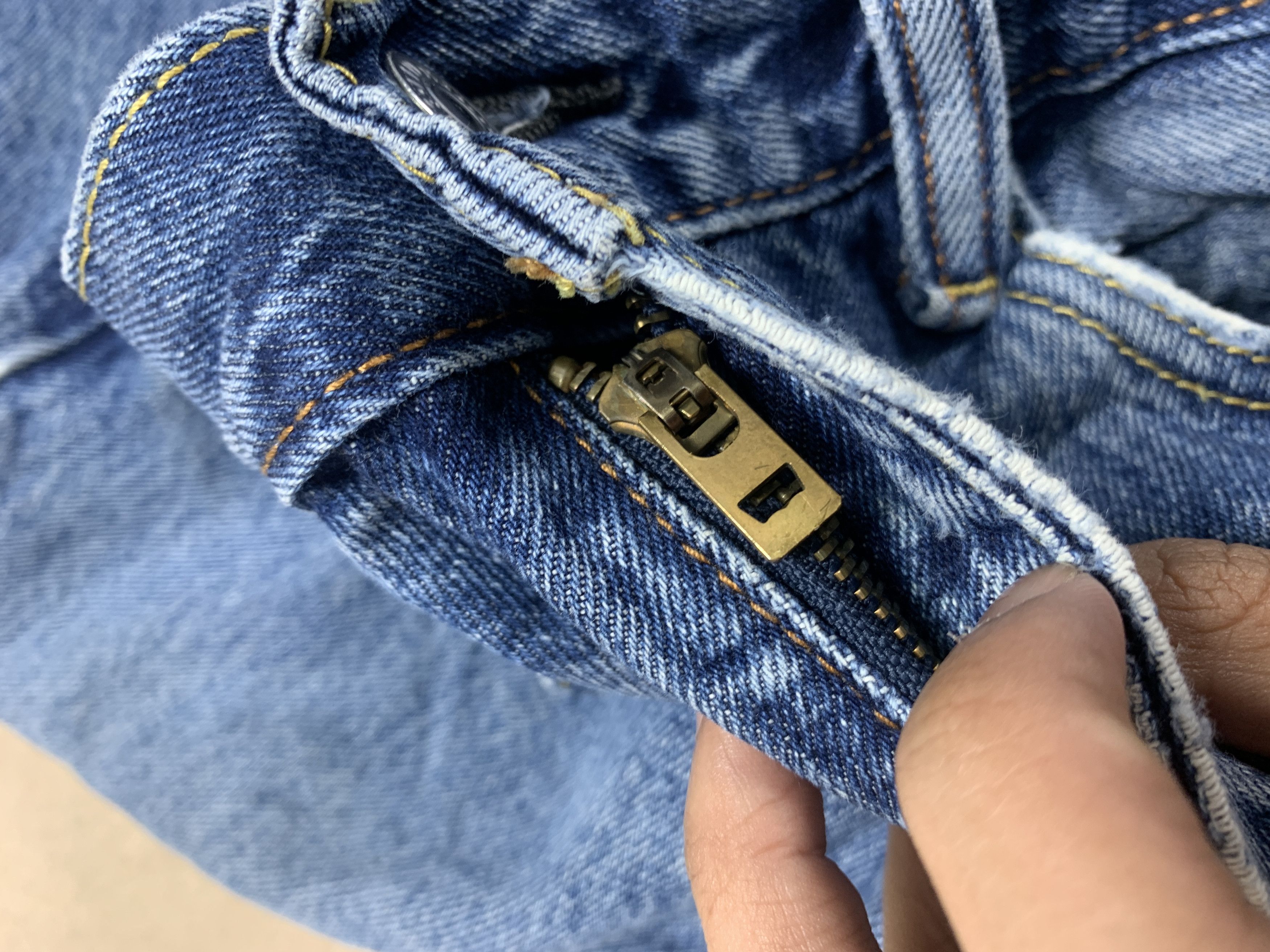Levi's × Vintage Vintage Levi's 560 Faded Blue Jeans Size US 36 / EU 52 - 20 Thumbnail