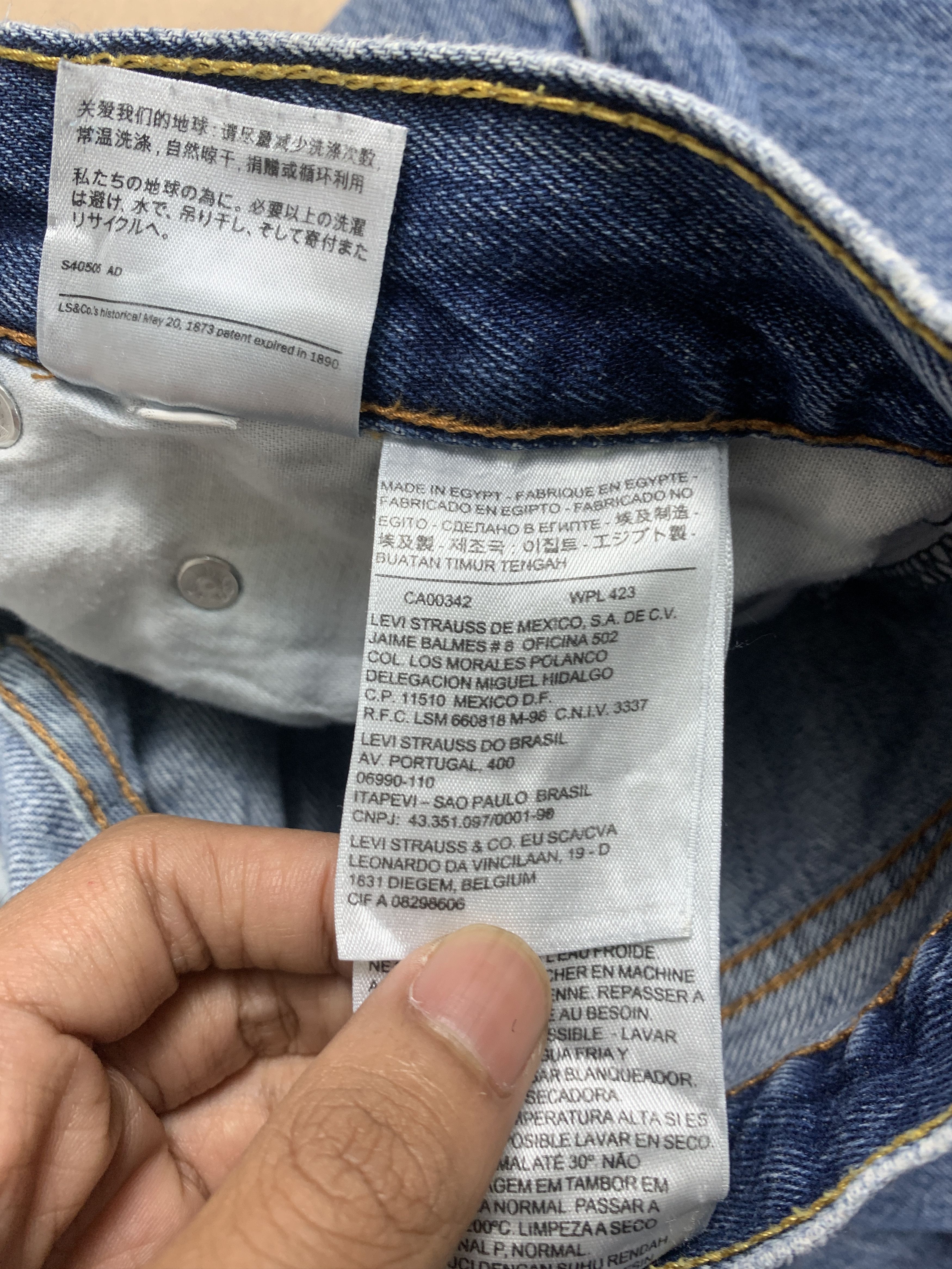 Levi's × Vintage Vintage Levi's 560 Faded Blue Jeans Size US 36 / EU 52 - 13 Thumbnail