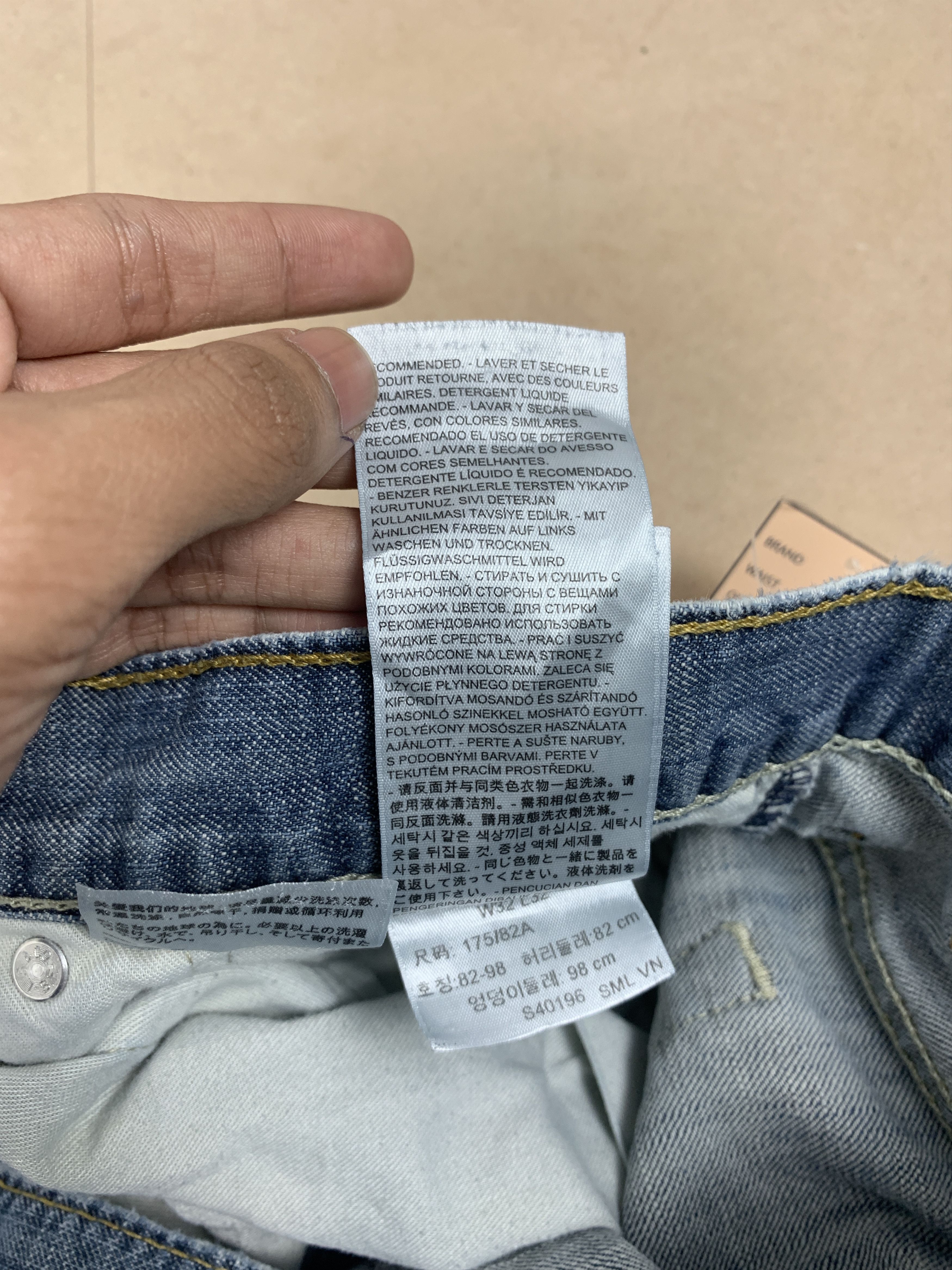 Levi's Vintage LEVI'S 569 Straight Cut Faded Mid Wash Jeans Size US 34 / EU 50 - 20 Thumbnail