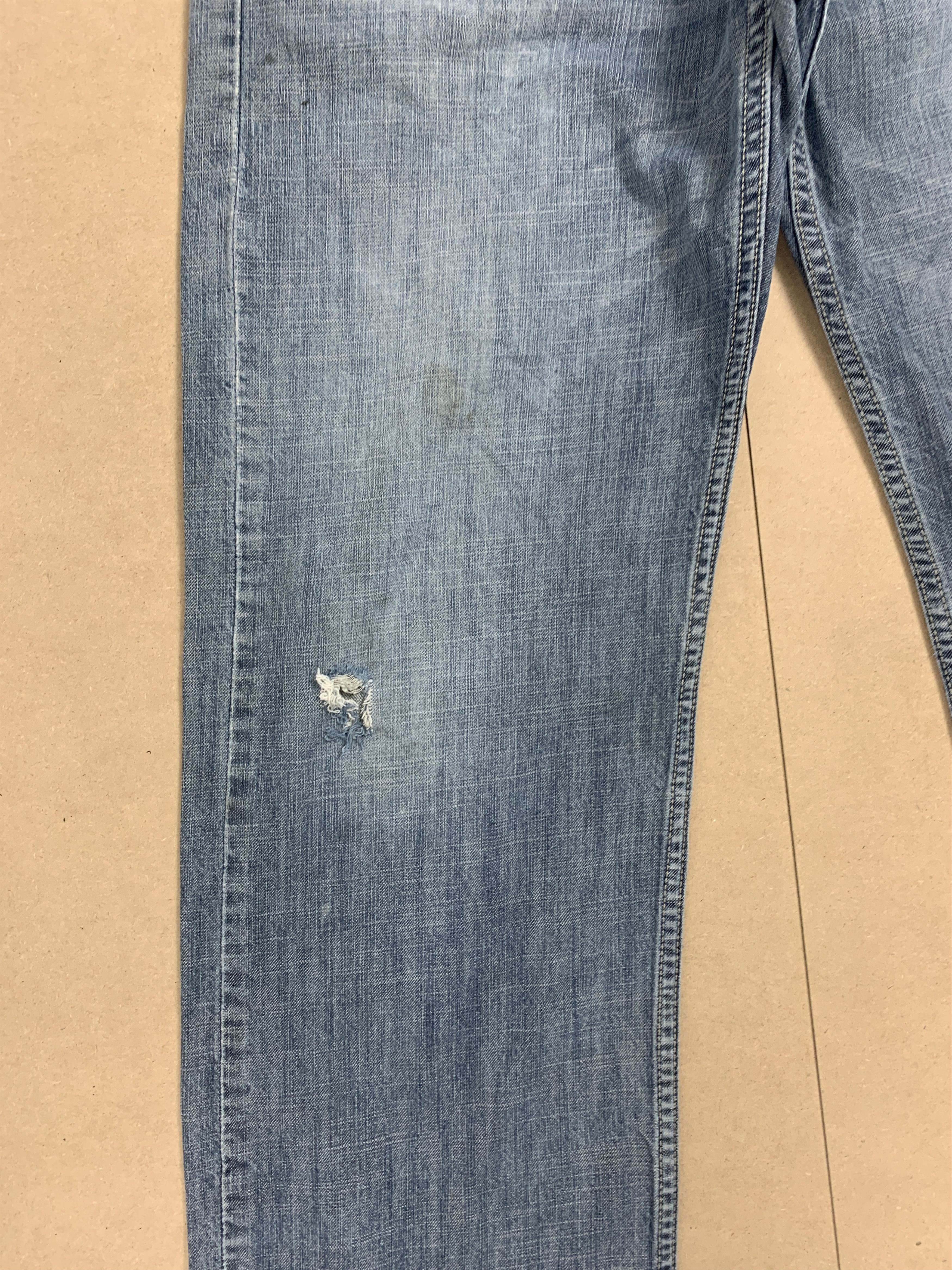 Levi's Vintage LEVI'S 569 Straight Cut Faded Mid Wash Jeans Size US 34 / EU 50 - 4 Thumbnail