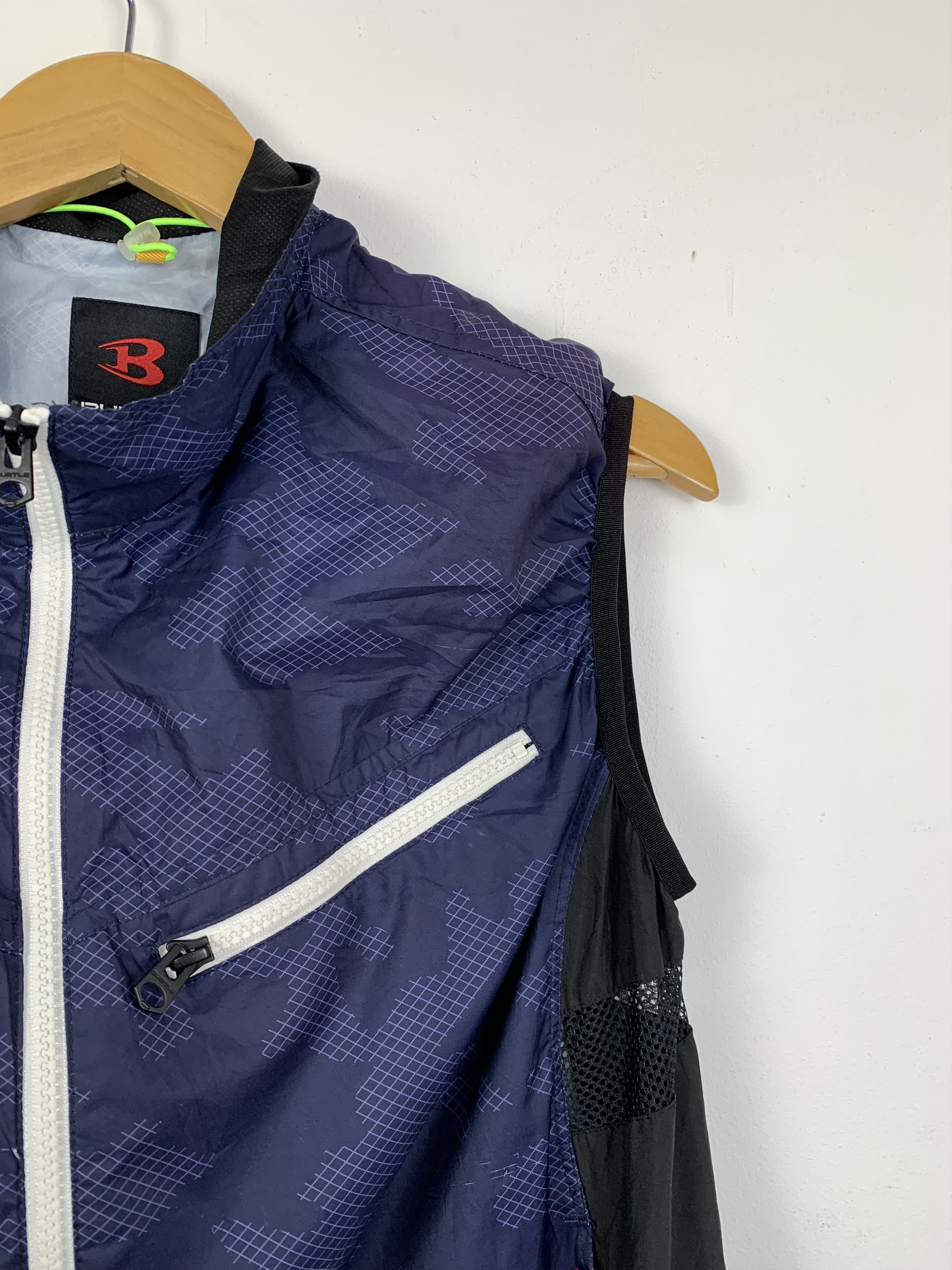 Japanese Brand Vintage Burtle Zip Up Vests Size US S / EU 44-46 / 1 - 5 Thumbnail