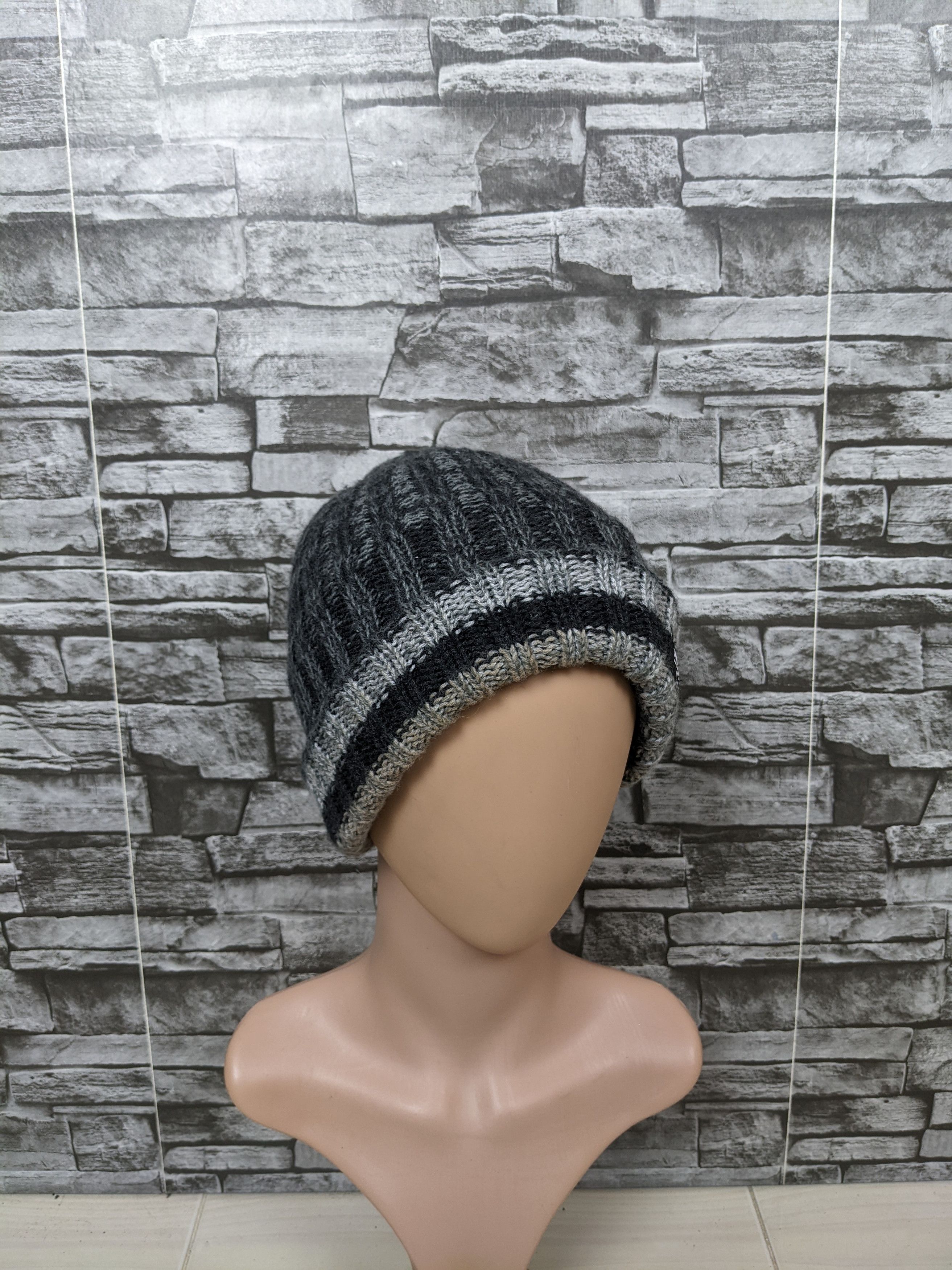 Other Vintage Thinsulate Beanie Hat Cap Snowcap Size ONE SIZE - 1 Thumbnail