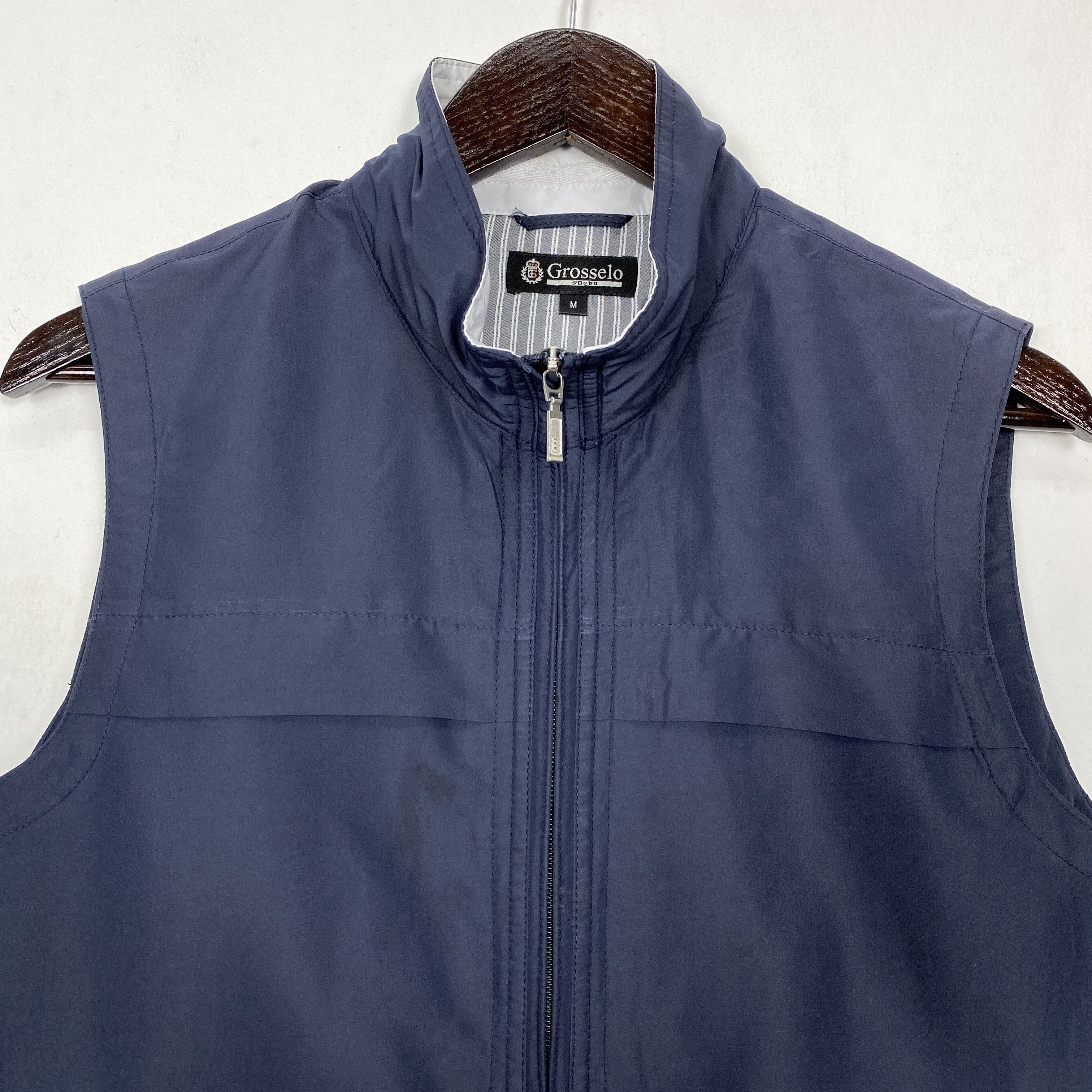 Japanese Brand Vintage Japanese Brand Nylon Vest V0037 Size US S / EU 44-46 / 1 - 2 Thumbnail