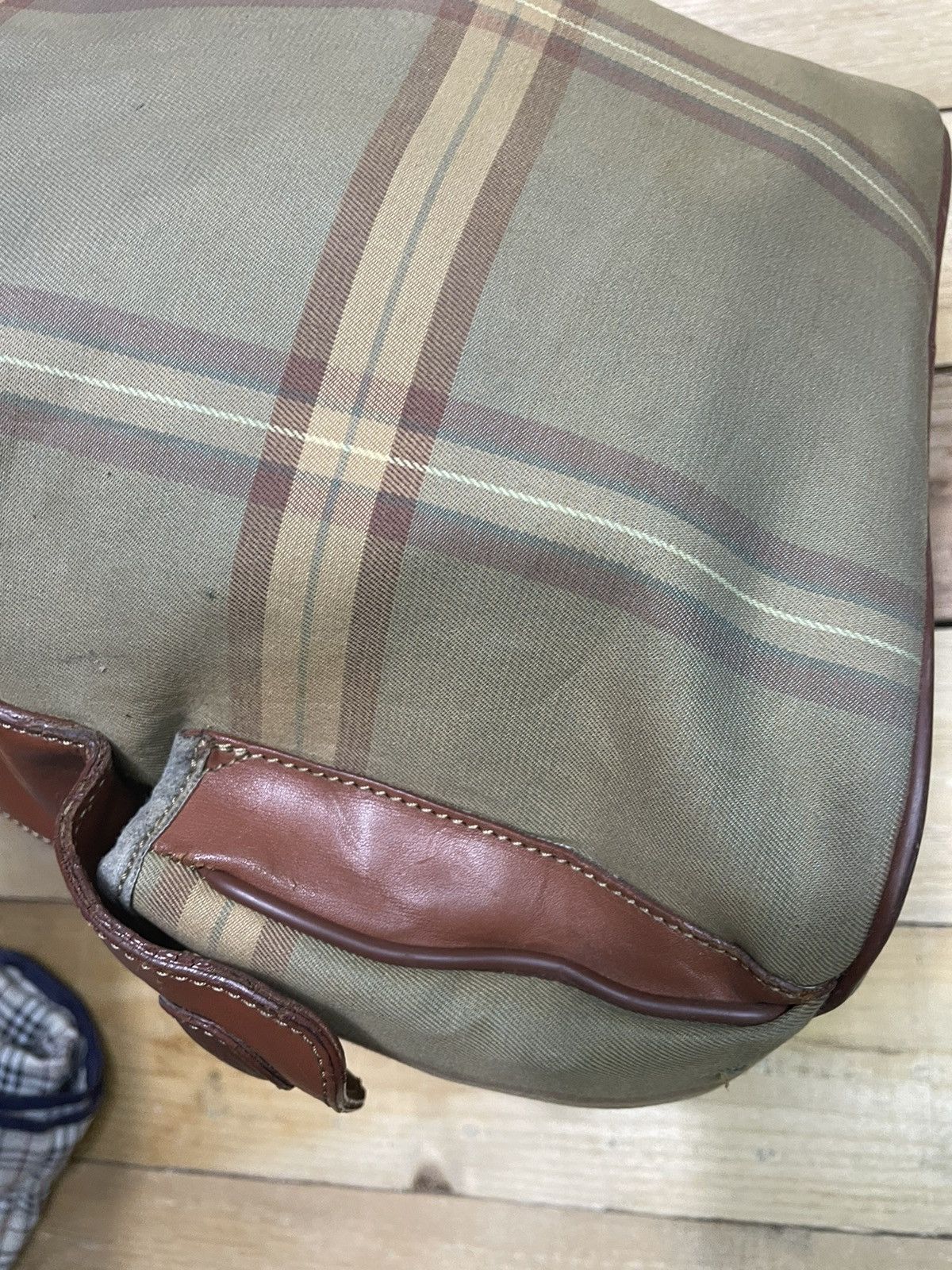 Burberry Authentic Vintage BURBERRY Bucket Shoulder Bag Size ONE SIZE - 10 Thumbnail