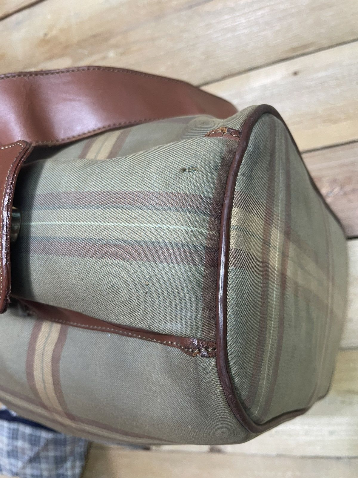 Burberry Authentic Vintage BURBERRY Bucket Shoulder Bag Size ONE SIZE - 8 Thumbnail