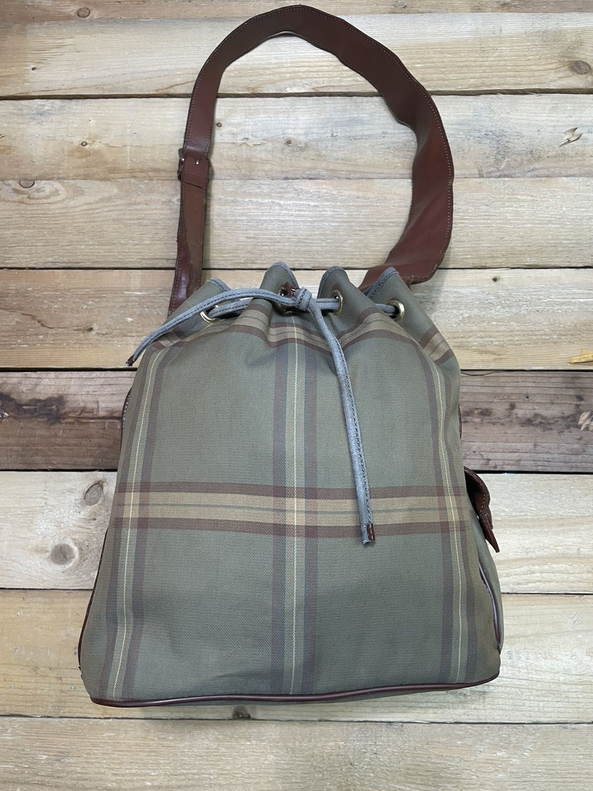 Burberry Authentic Vintage BURBERRY Bucket Shoulder Bag Size ONE SIZE - 1 Thumbnail