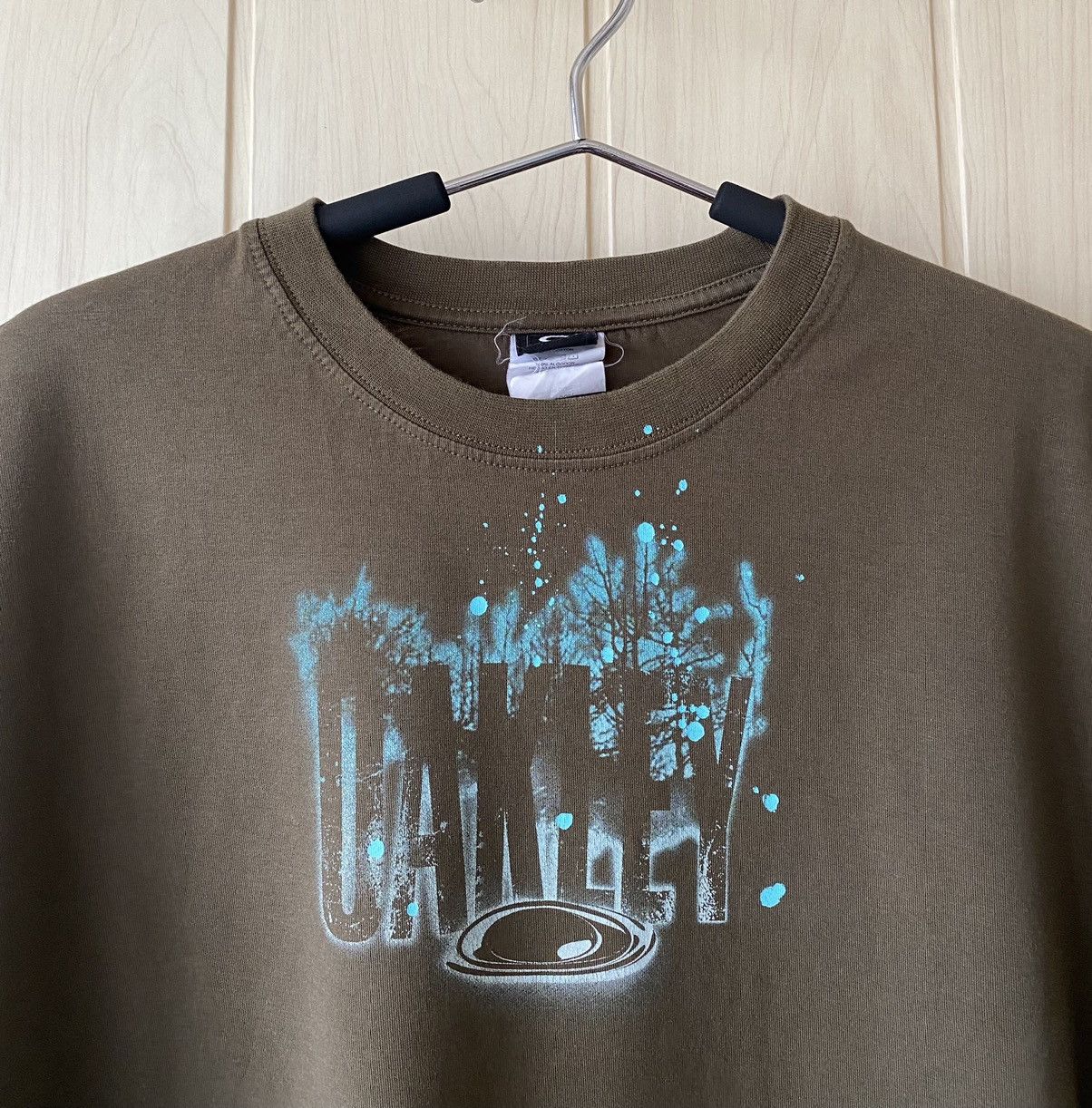 Oakley Oakley middle logo paint splatter t-shirt Size US L / EU 52-54 / 3 - 3 Thumbnail