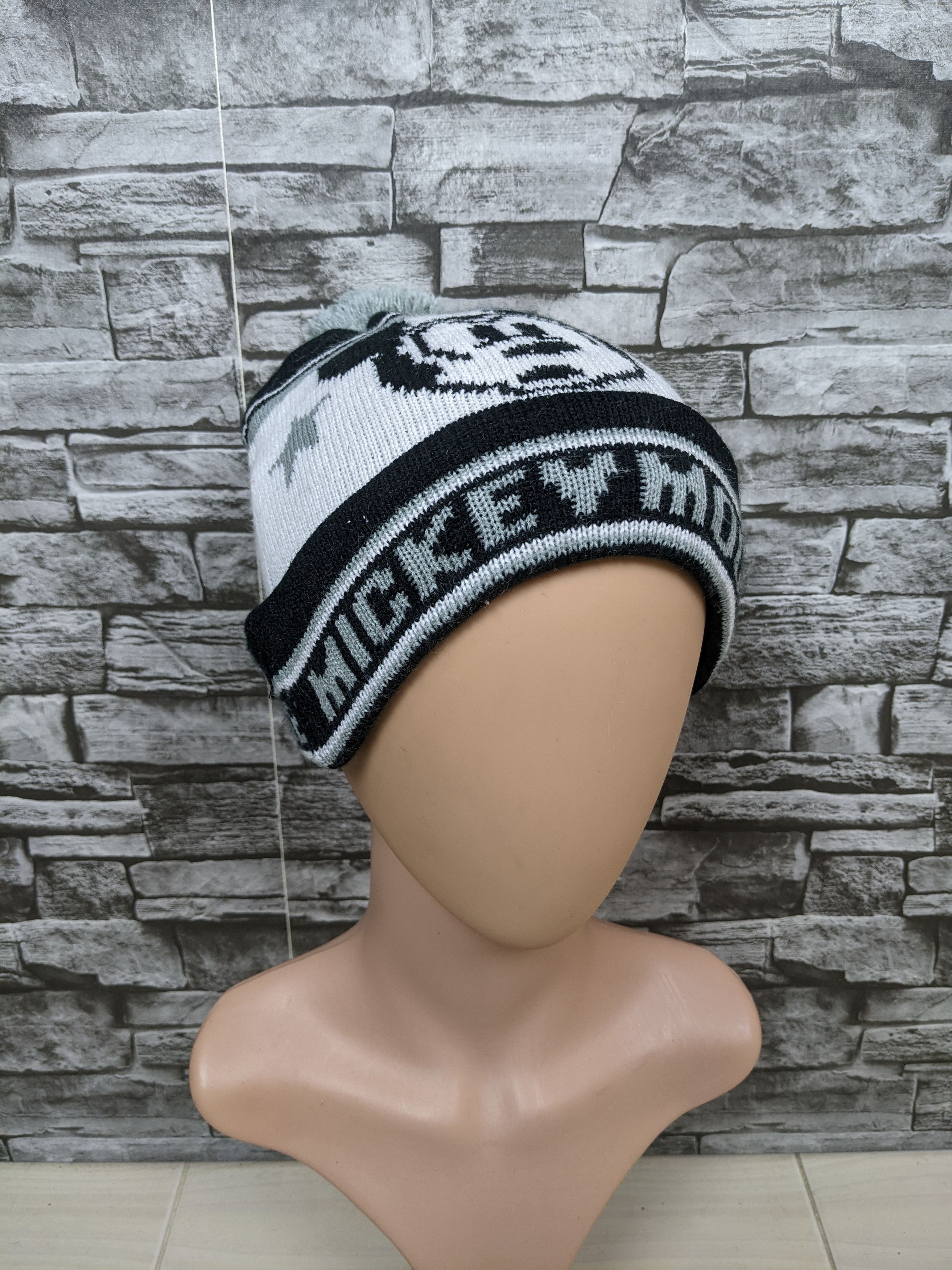 Cartoon Network Vintage Disney Mickey Mouse Beanie Hat Cap Snowcap Ski Size ONE SIZE - 1 Thumbnail