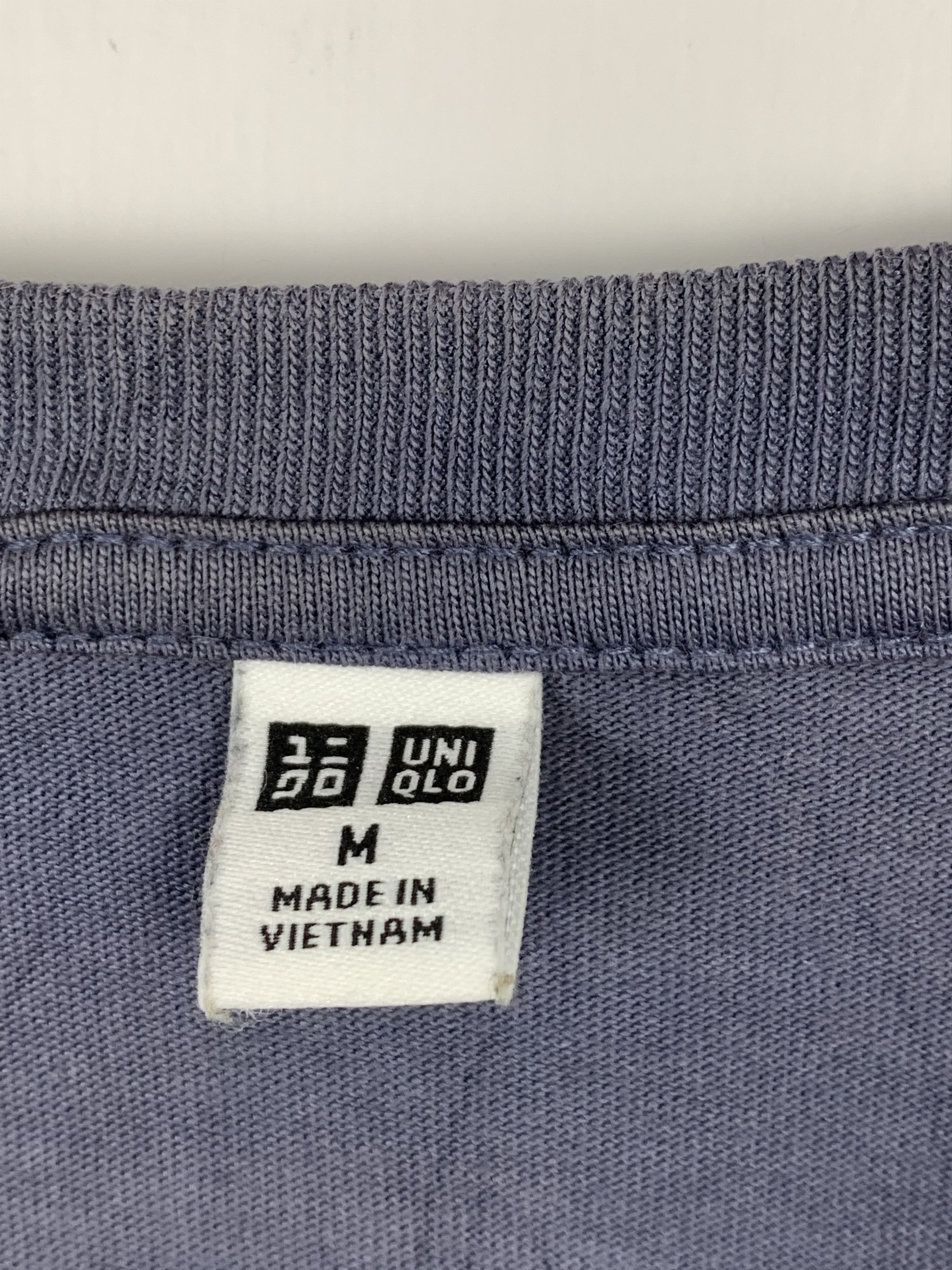 Uniqlo Vintage Uniqlo Long Sleeve T shirt Sunfaded J0524 Size US S / EU 44-46 / 1 - 9 Thumbnail