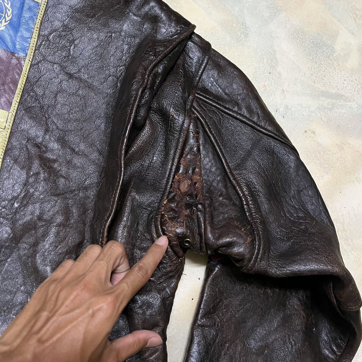 Avirex Vintage Avirex Leather Jacket Top Gun Maverick Full Patches Size US S / EU 44-46 / 1 - 21 Thumbnail