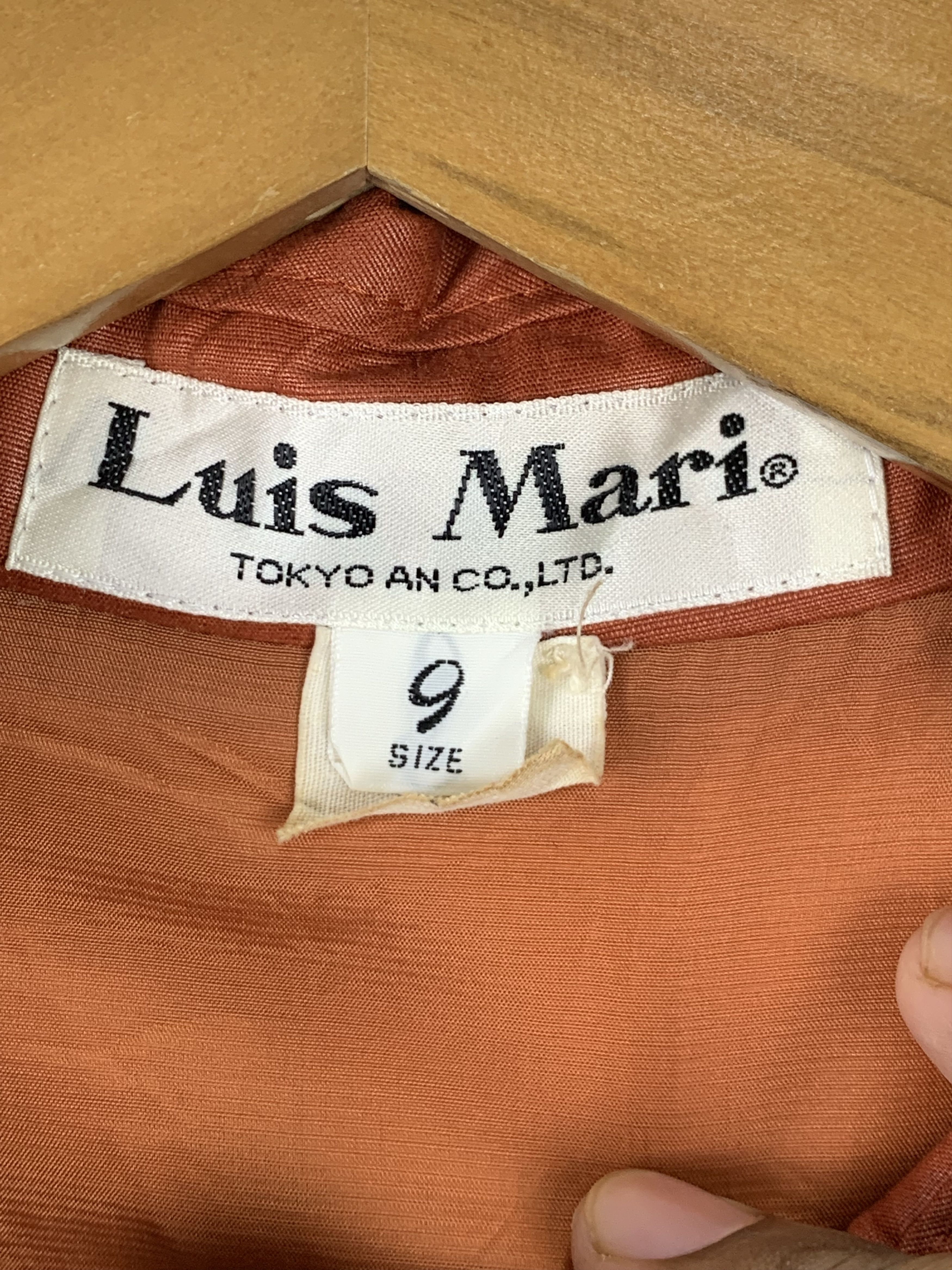 Japanese Brand Vintage LUIS MARI Puffer Button Vests Nice Design Size US S / EU 44-46 / 1 - 9 Thumbnail