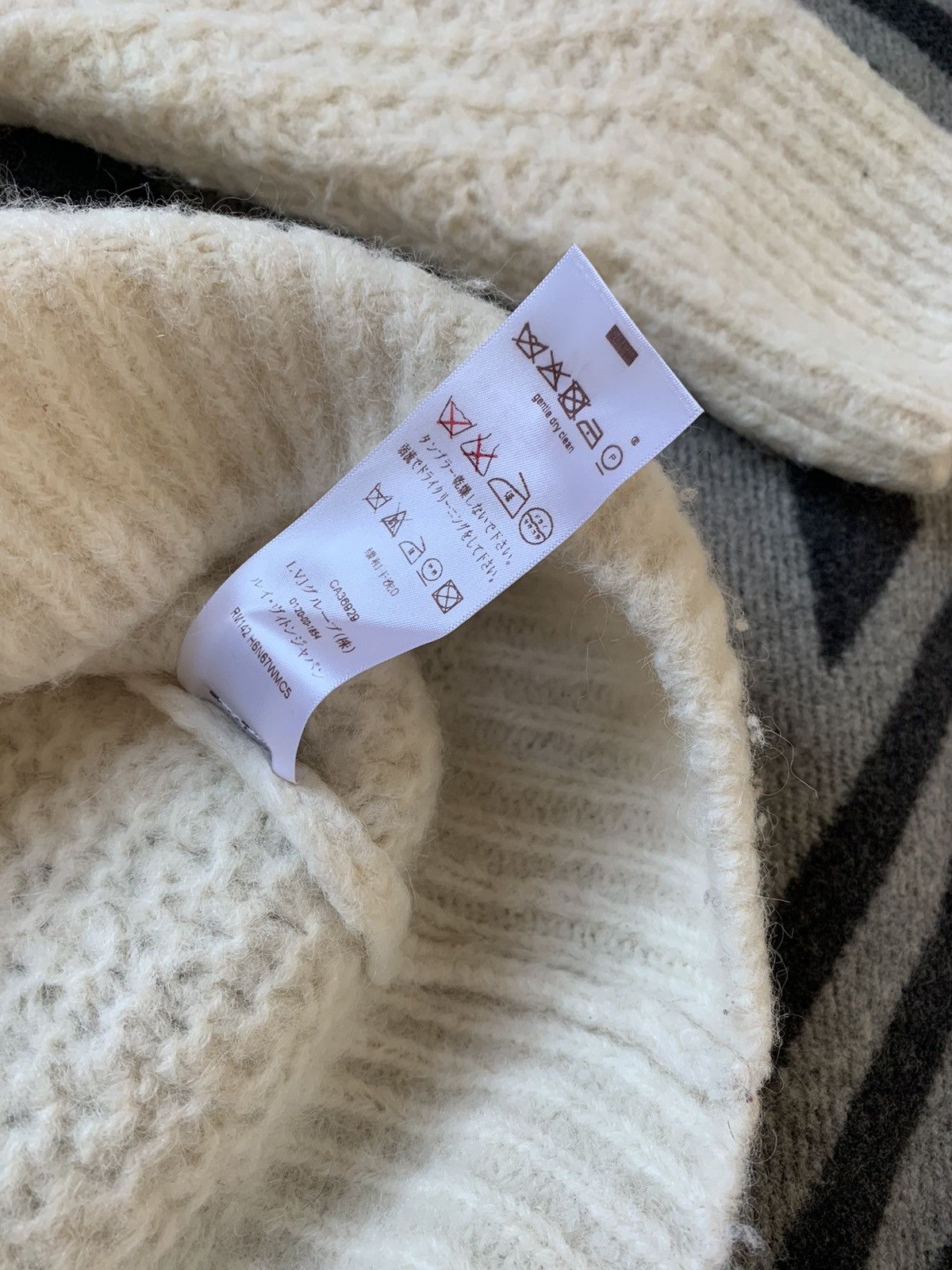 Louis Vuitton Louis Vuitton x Kim Jones Alpaca monkey sweater Size US L / EU 52-54 / 3 - 5 Thumbnail