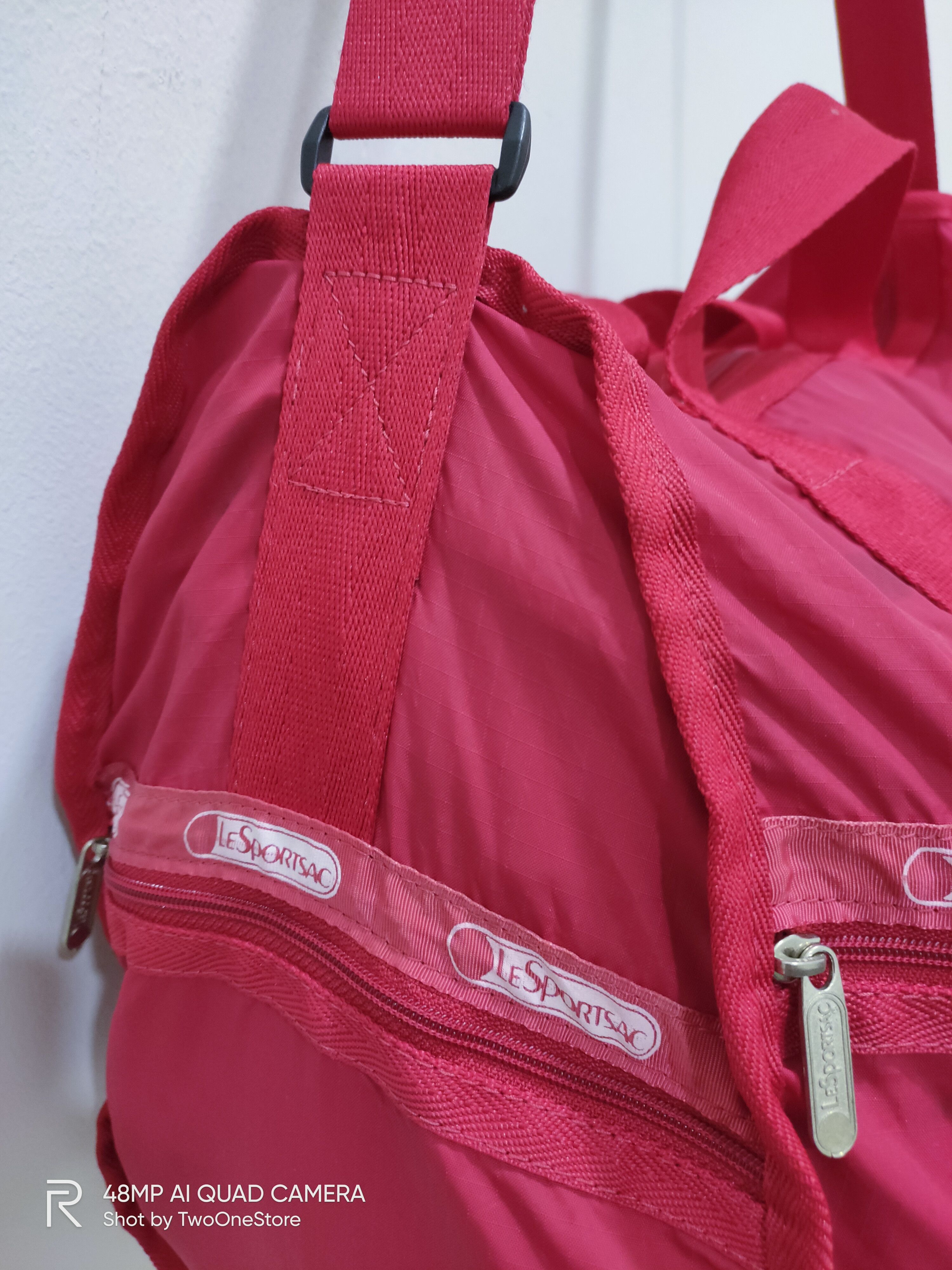 LeSportsac × Sports Specialties LESPORTSAC Red Canvas Sports Waterproof Outdoor Duffle Bag Size ONE SIZE - 14 Thumbnail