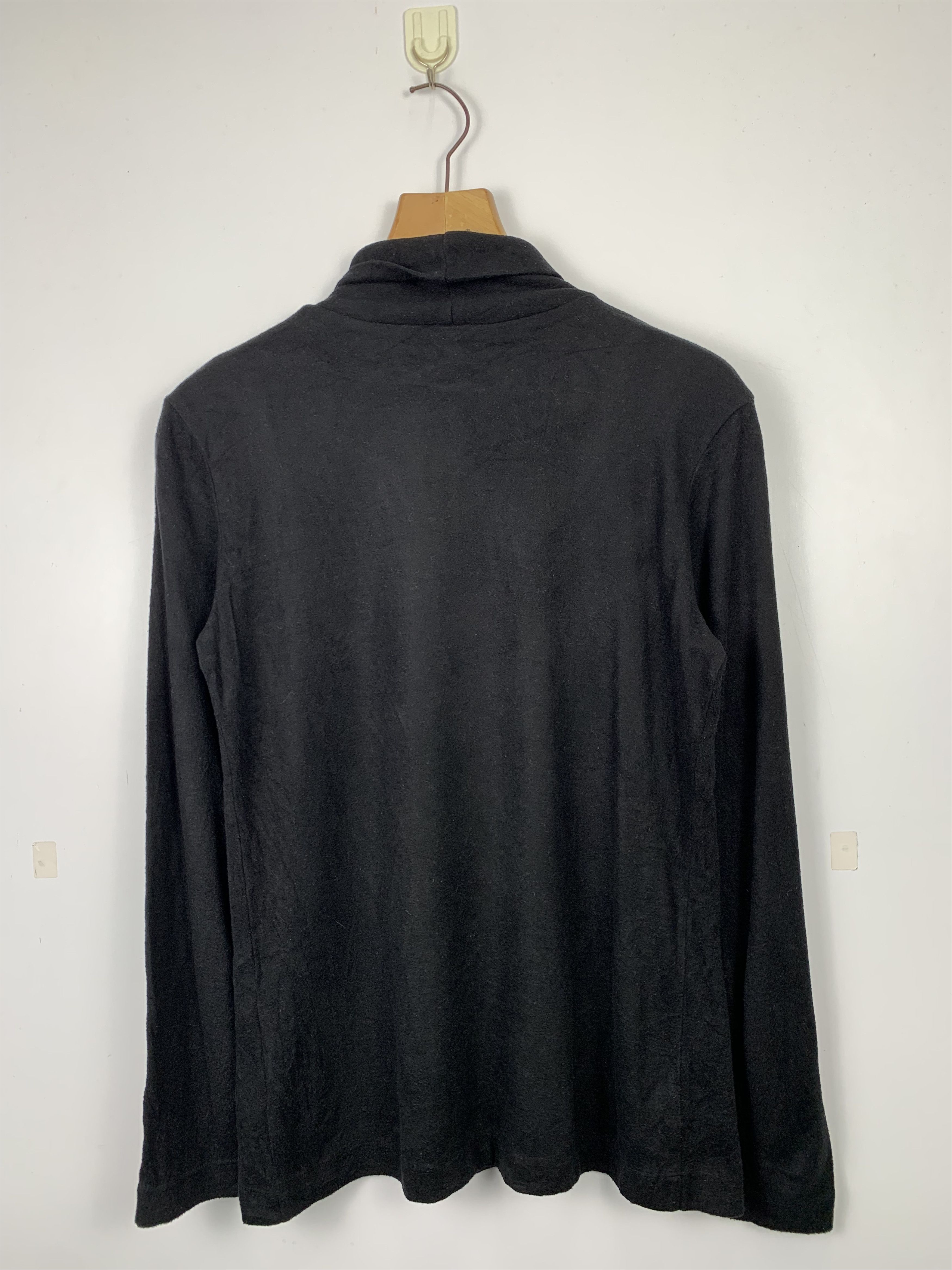 Uniqlo UNIQLO Turtle Neck Thermal Jumper J0497 Size US S / EU 44-46 / 1 - 7 Thumbnail