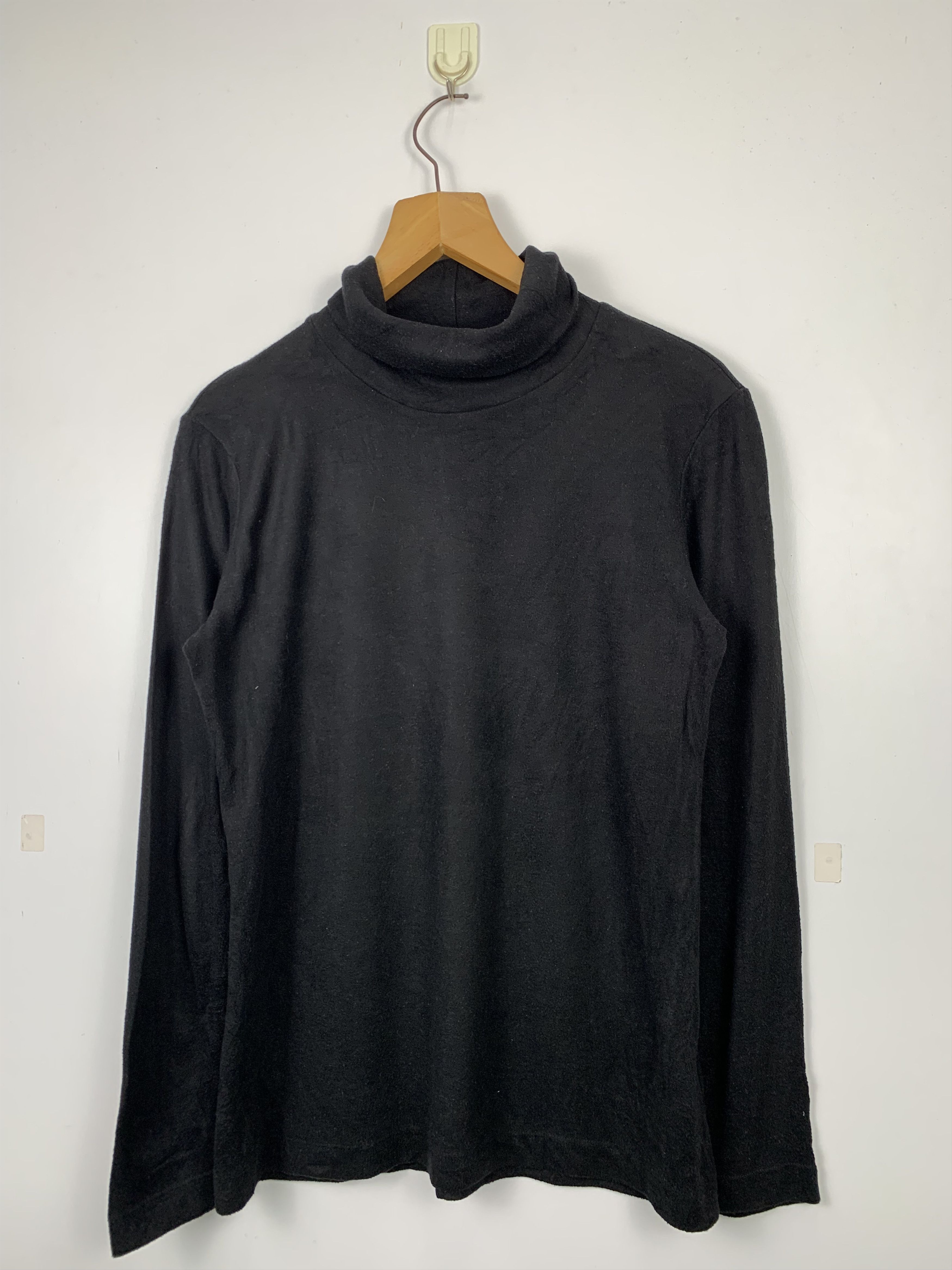 Uniqlo UNIQLO Turtle Neck Thermal Jumper J0497 Size US S / EU 44-46 / 1 - 1 Thumbnail