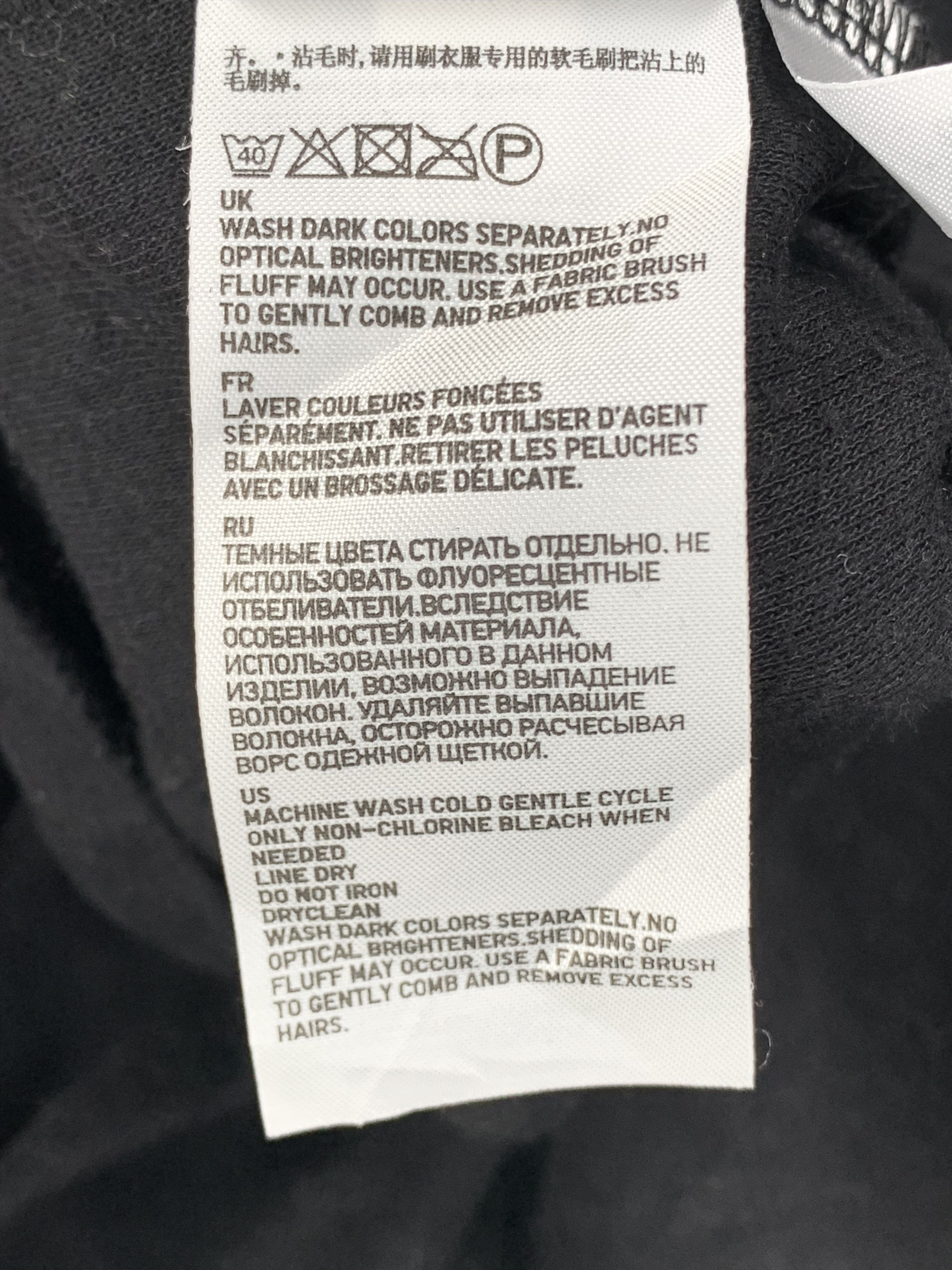 Uniqlo UNIQLO Turtle Neck Thermal Jumper J0497 Size US S / EU 44-46 / 1 - 12 Thumbnail