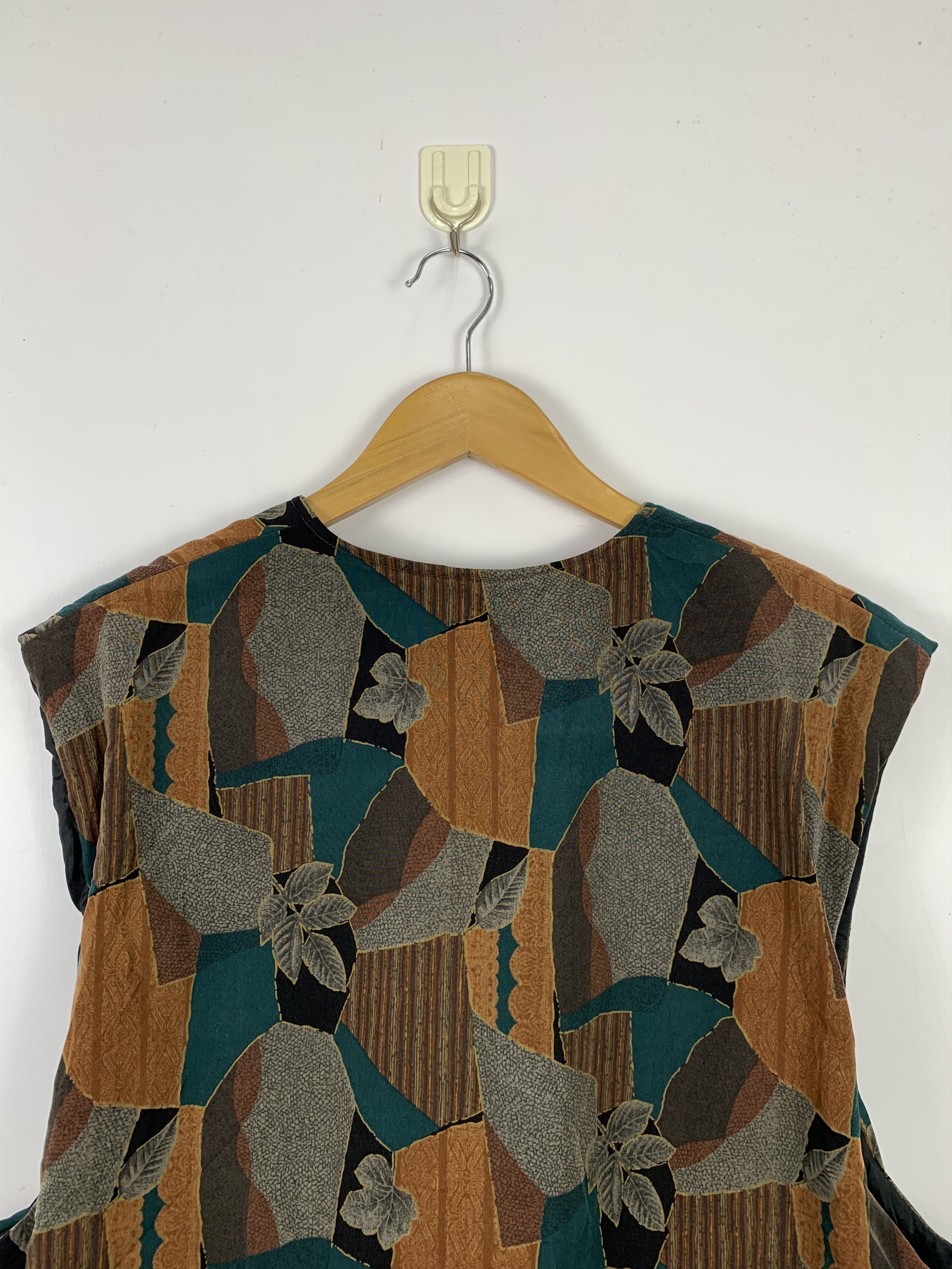 Japanese Brand Vintage JAPANESE BRAND Floral Button Vests Size US M / EU 48-50 / 2 - 7 Thumbnail