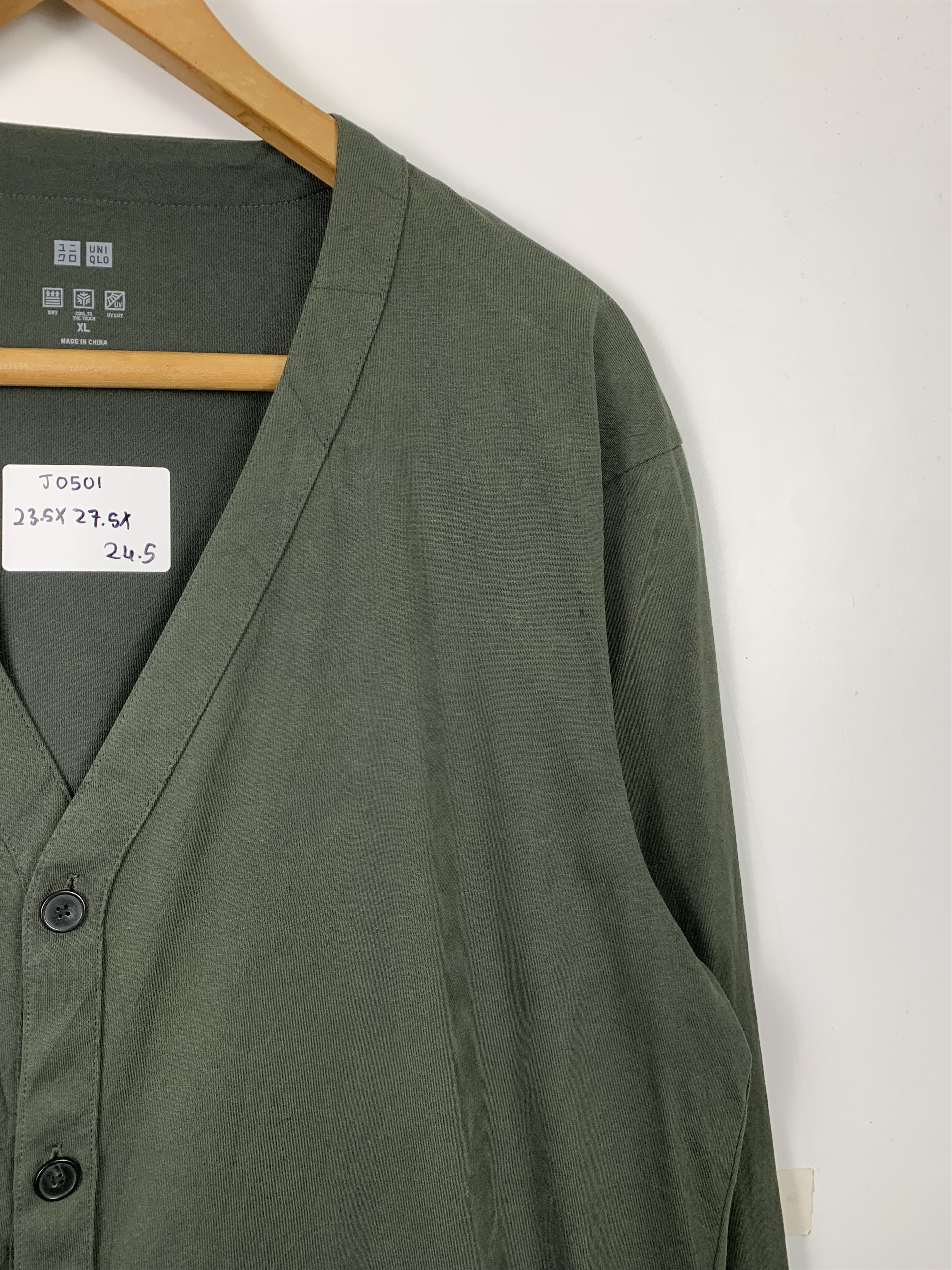 Uniqlo Vintage UNIQLO Cardigan Airism Fabric Technology J0501 Size M / US 6-8 / IT 42-44 - 4 Thumbnail