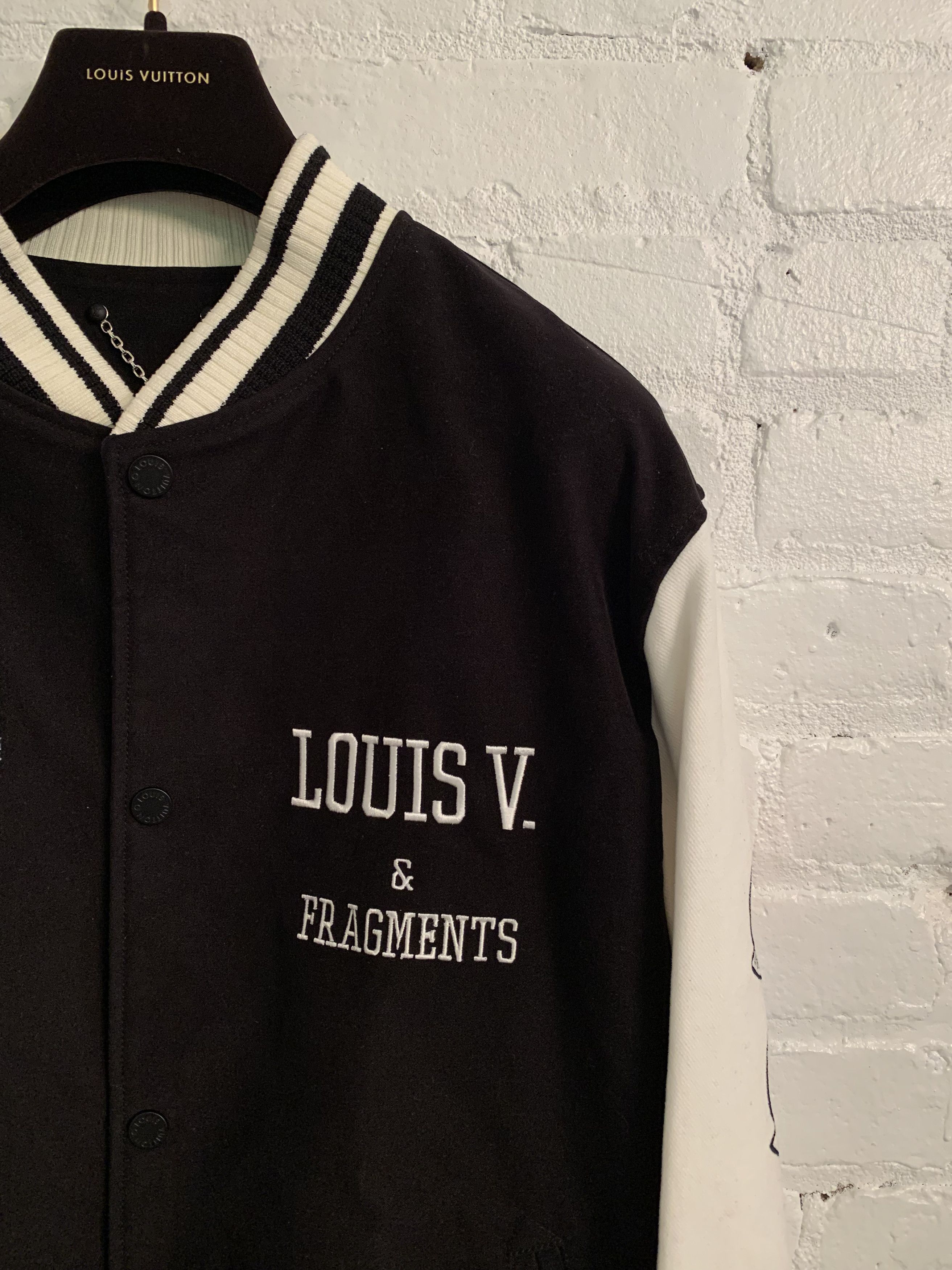 Fragment Design × Louis Vuitton × Virgil Abloh Louis Vuitton Virgil Abloh Fragments suede like Varsity 52 Size US L / EU 52-54 / 3 - 3 Thumbnail