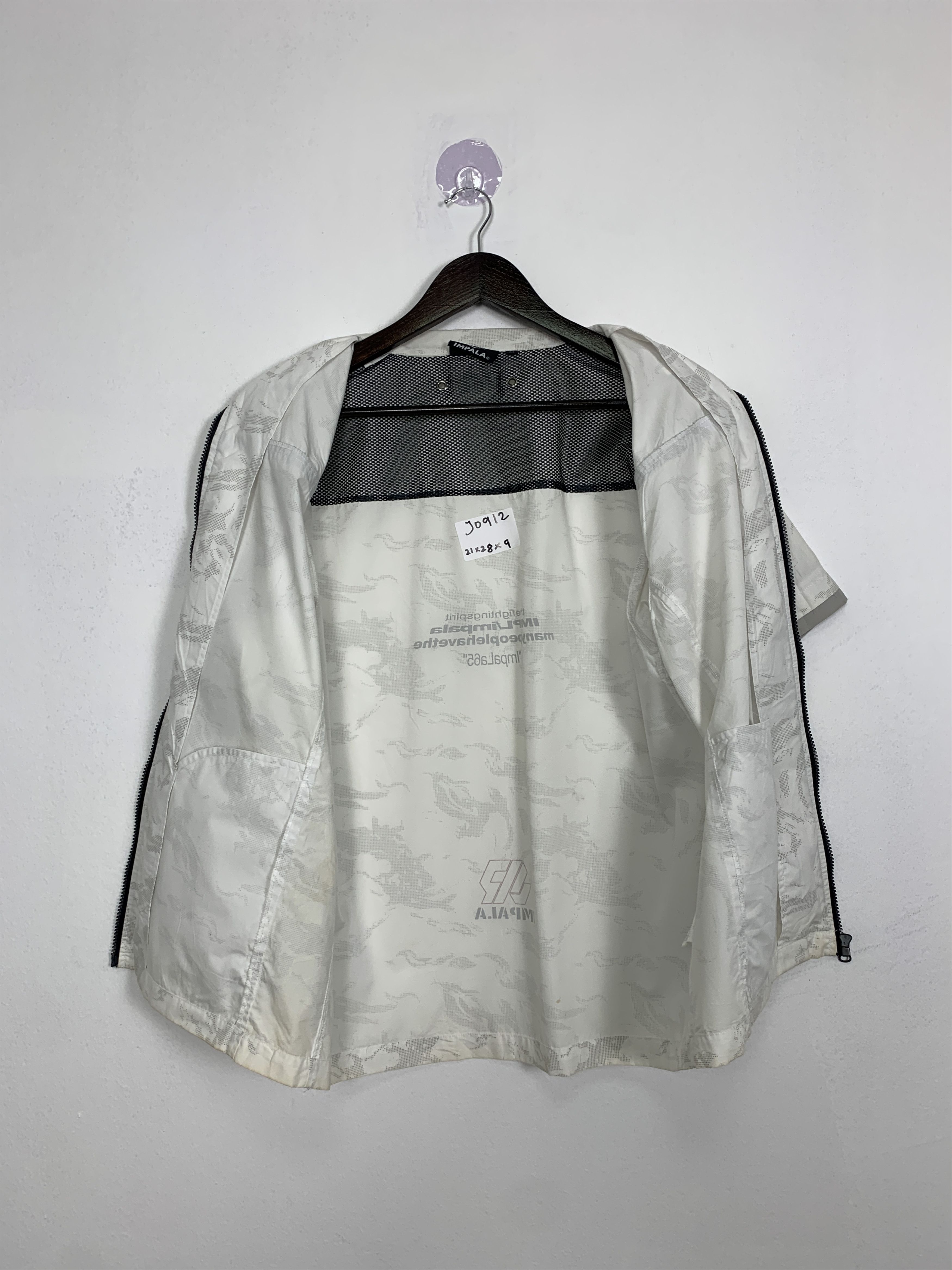 Japanese Brand Vintage Impala Short Sleeve Outwear Abstract Design Size US S / EU 44-46 / 1 - 8 Thumbnail