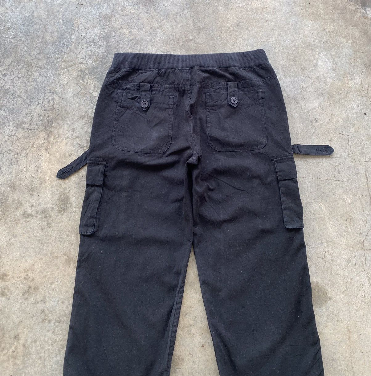 Issey Miyake VINTAGE JAPANESE BRAND MULTI POCKET BONDAGE CARGO SHORT PANT Size US 30 / EU 46 - 9 Thumbnail