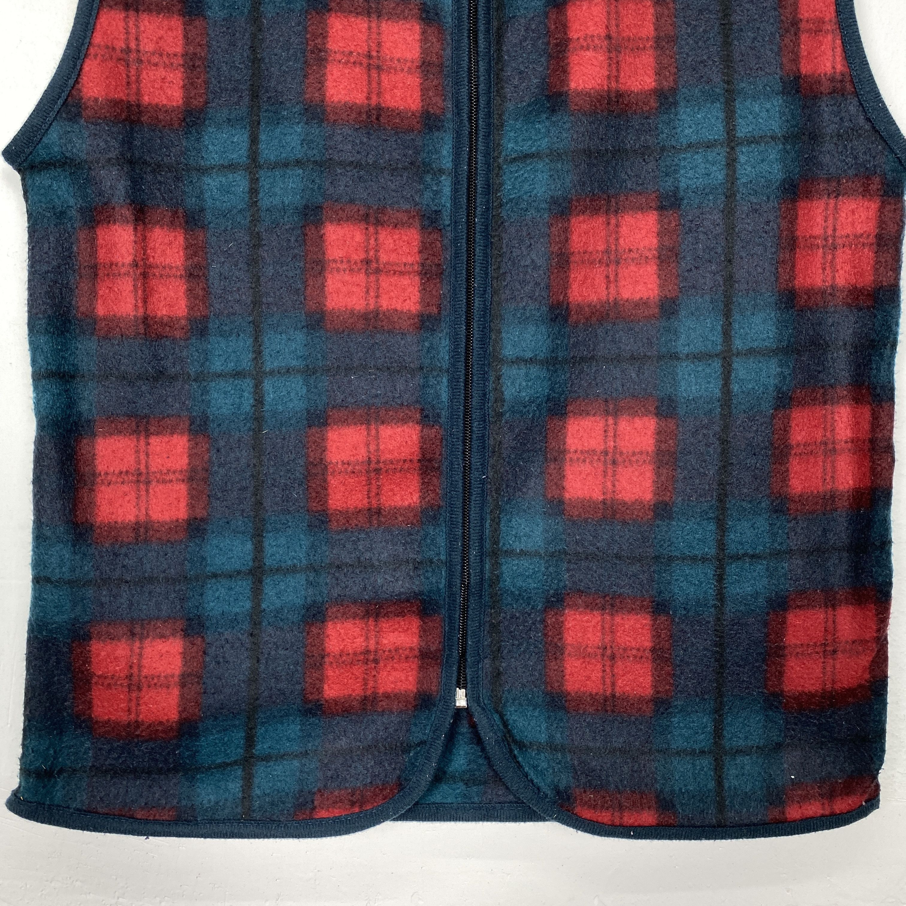 Japanese Brand Vintage Japanese Brand Checkered Gilet V0051 Size US M / EU 48-50 / 2 - 3 Thumbnail